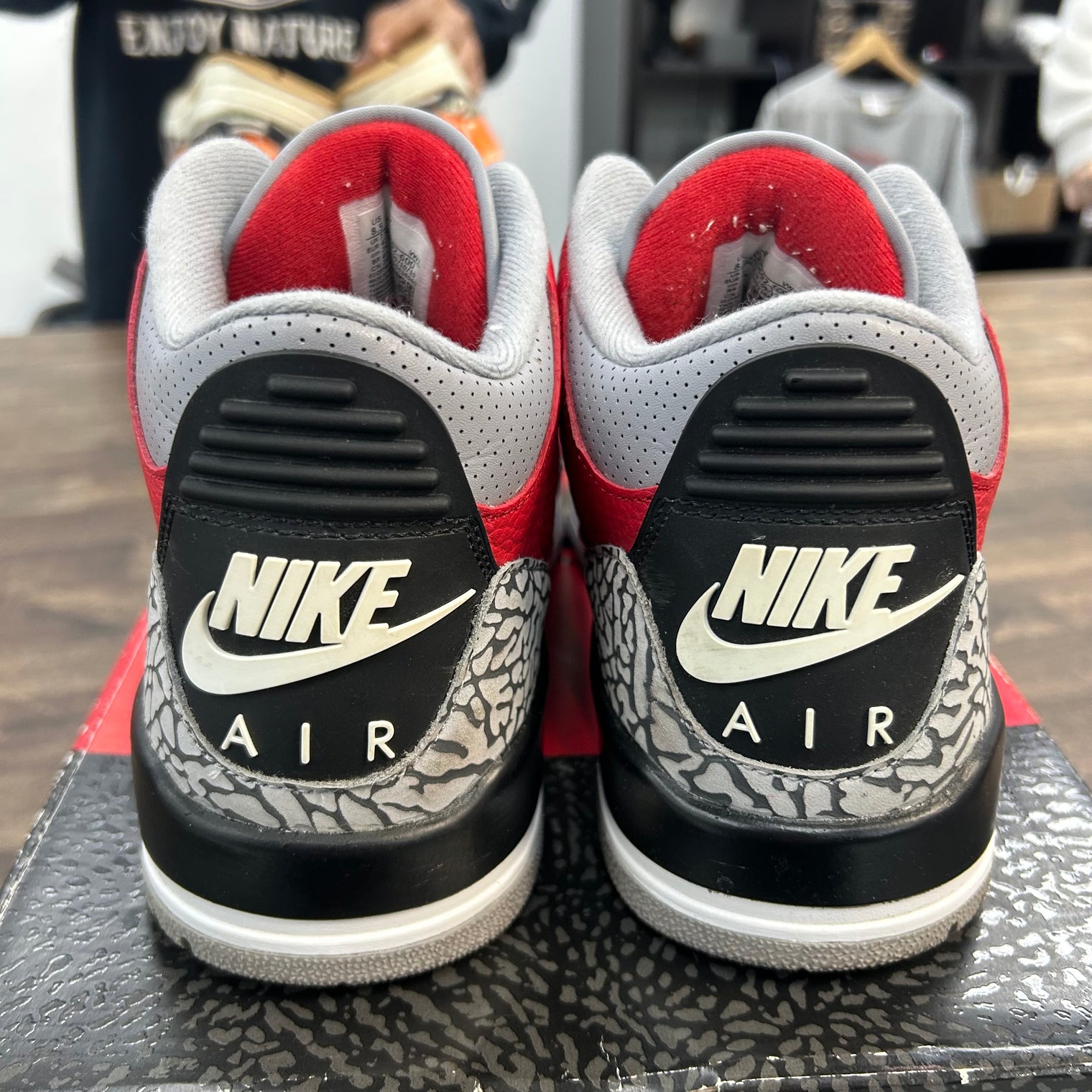 Unite Red Jordan 3 SE (USED)