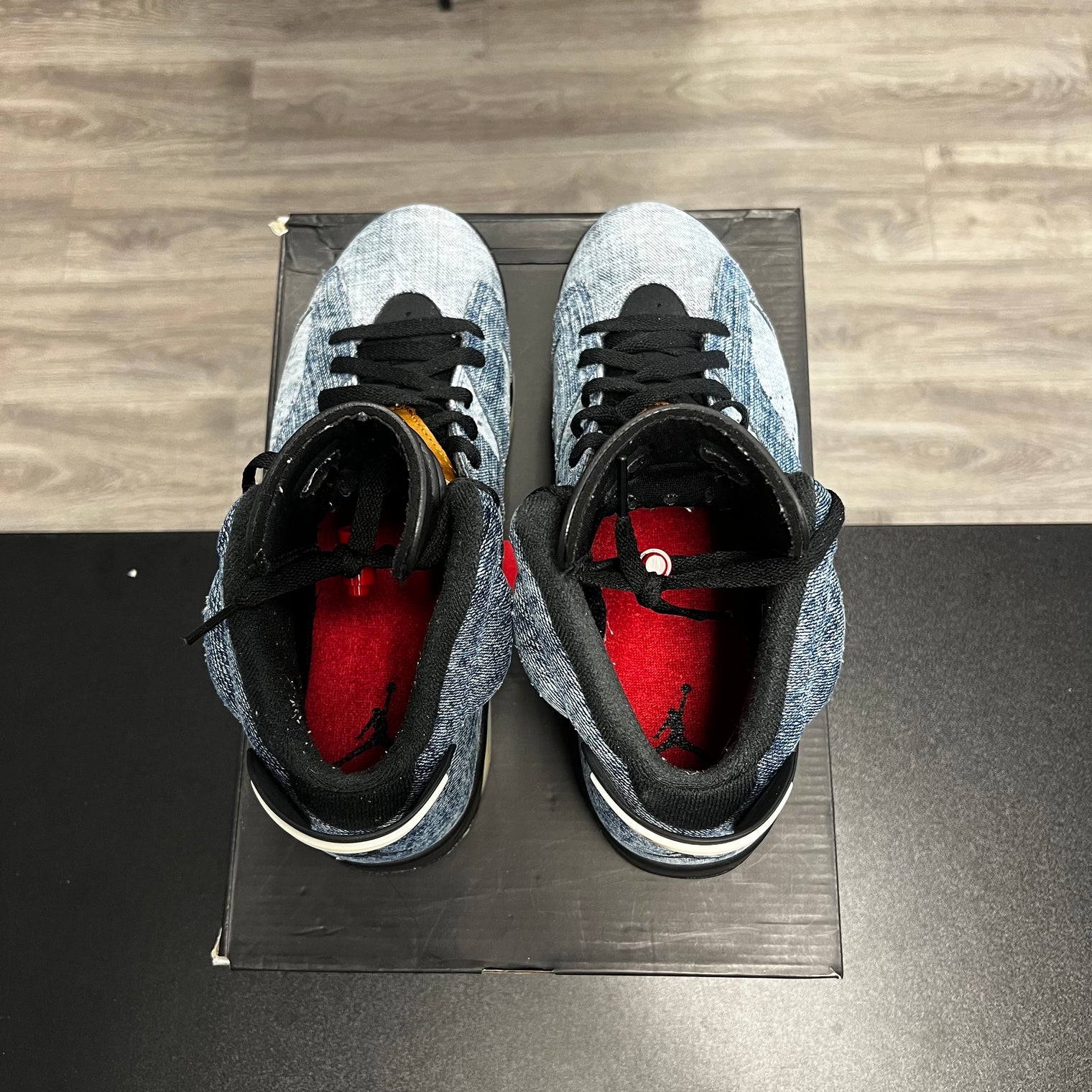 Washed Denim Jordan 6 Retro (USED)