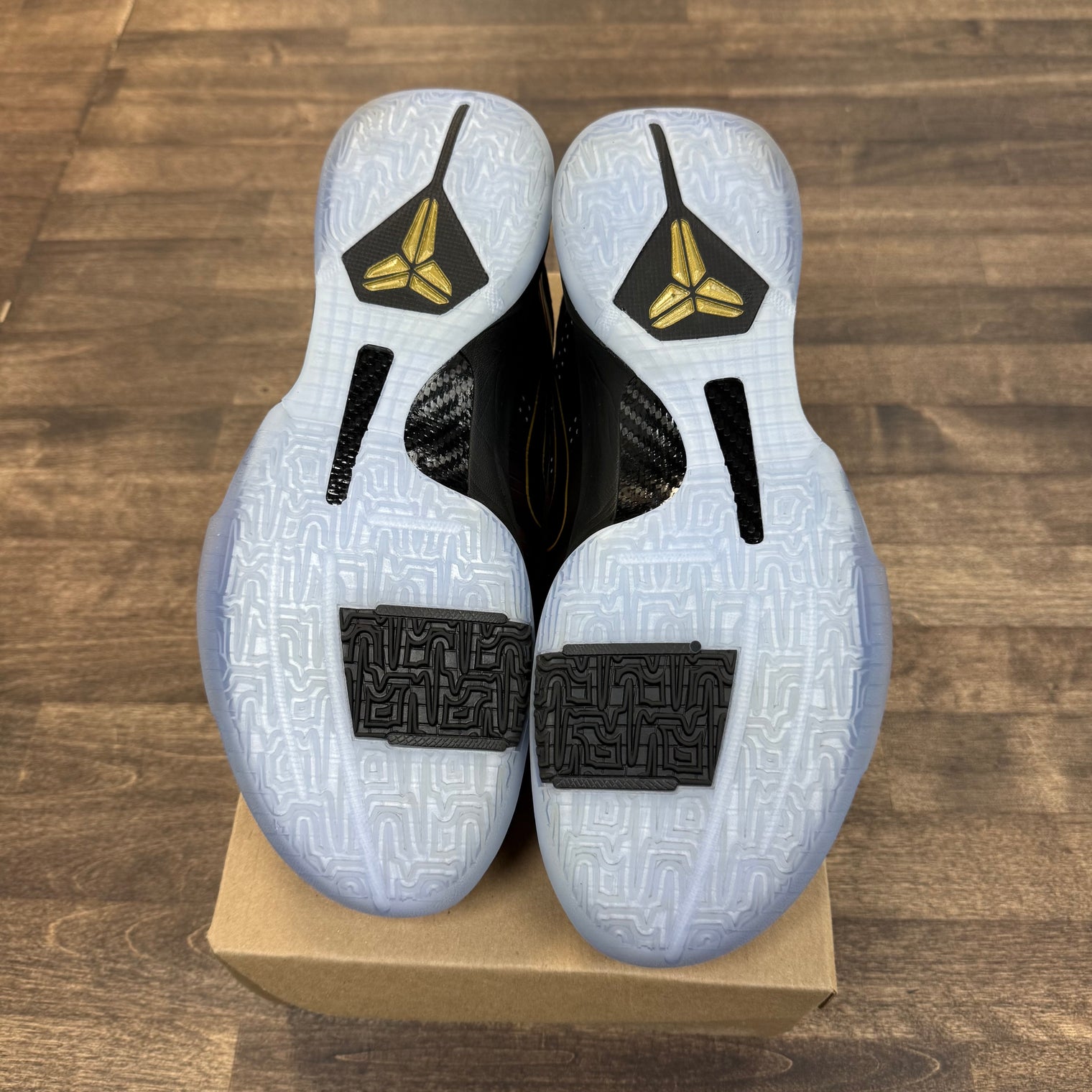 Eggplant Year of the Snake Kobe (USED, No Box)