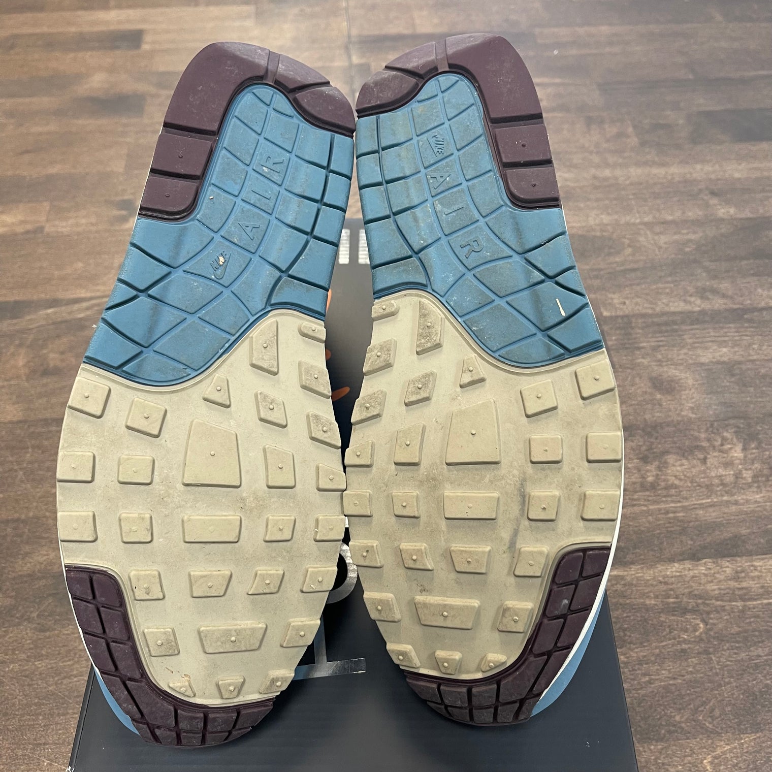 Patta Waves Aqua Air Max 1 (USED)