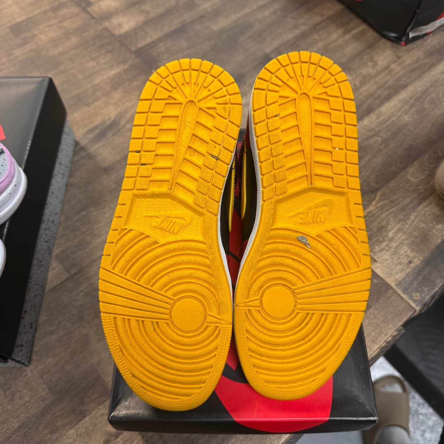 Human Highlight Jordan 1 Retro (USED)