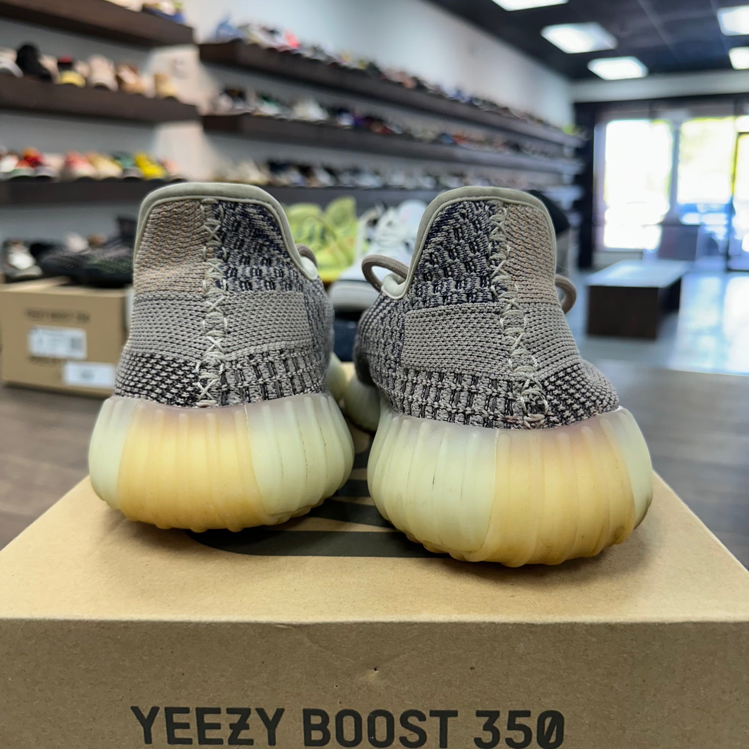 Ash Pearl Yeezy 350 (USED)