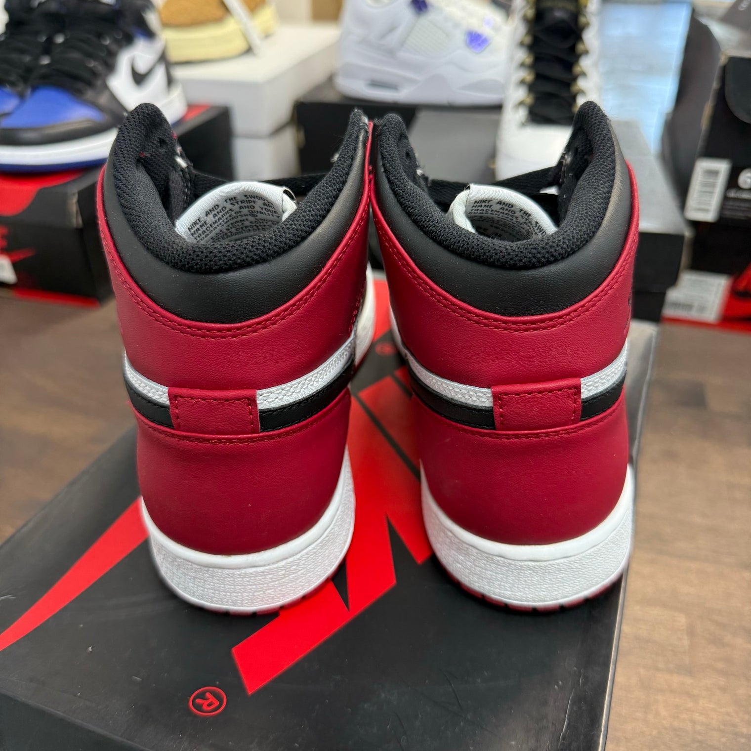 (GS) Black Toe Jordan 1 High (USED)