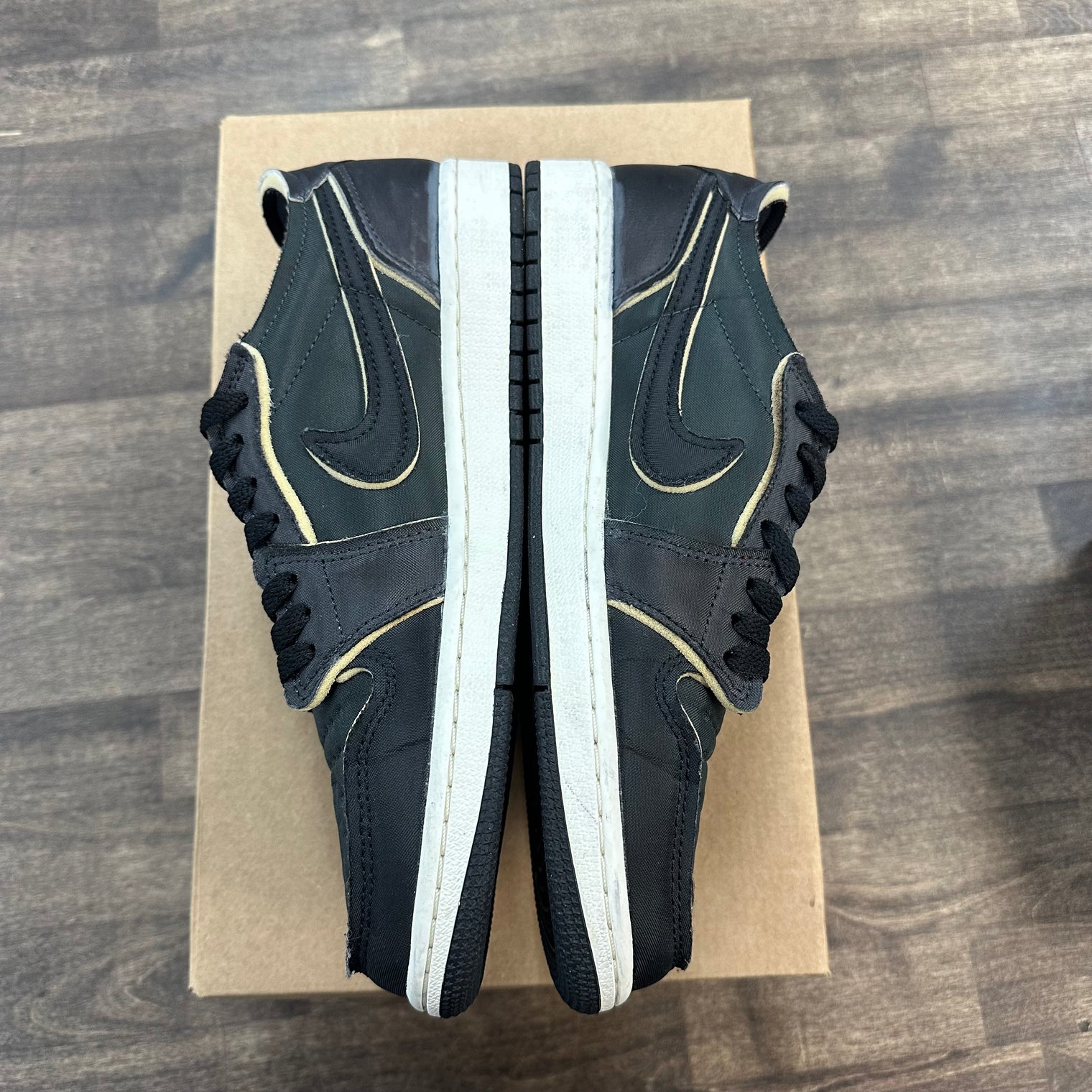 Black Smoke Grey Jordan 1 Low OG EX (USED, No Box)