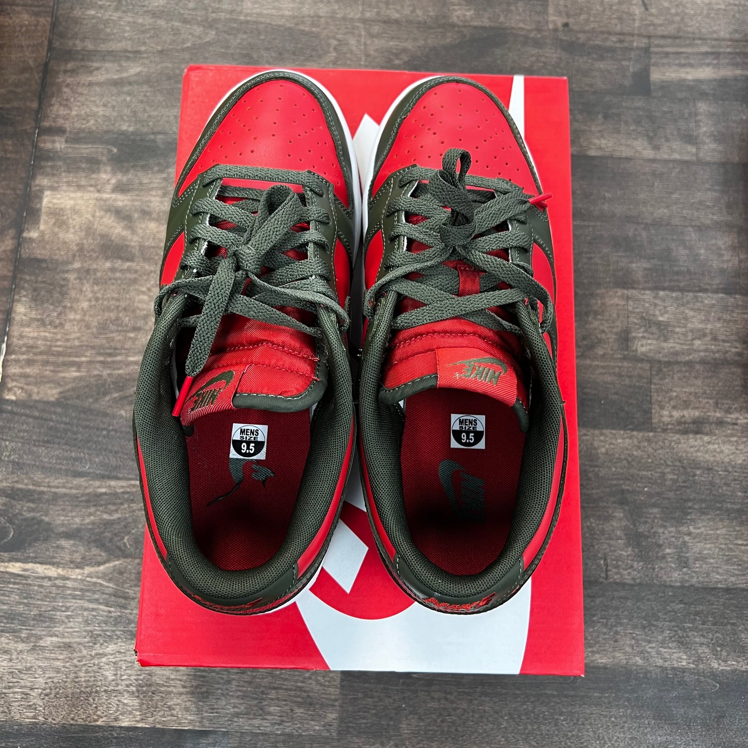 Khaki Red Dunk Low (USED)