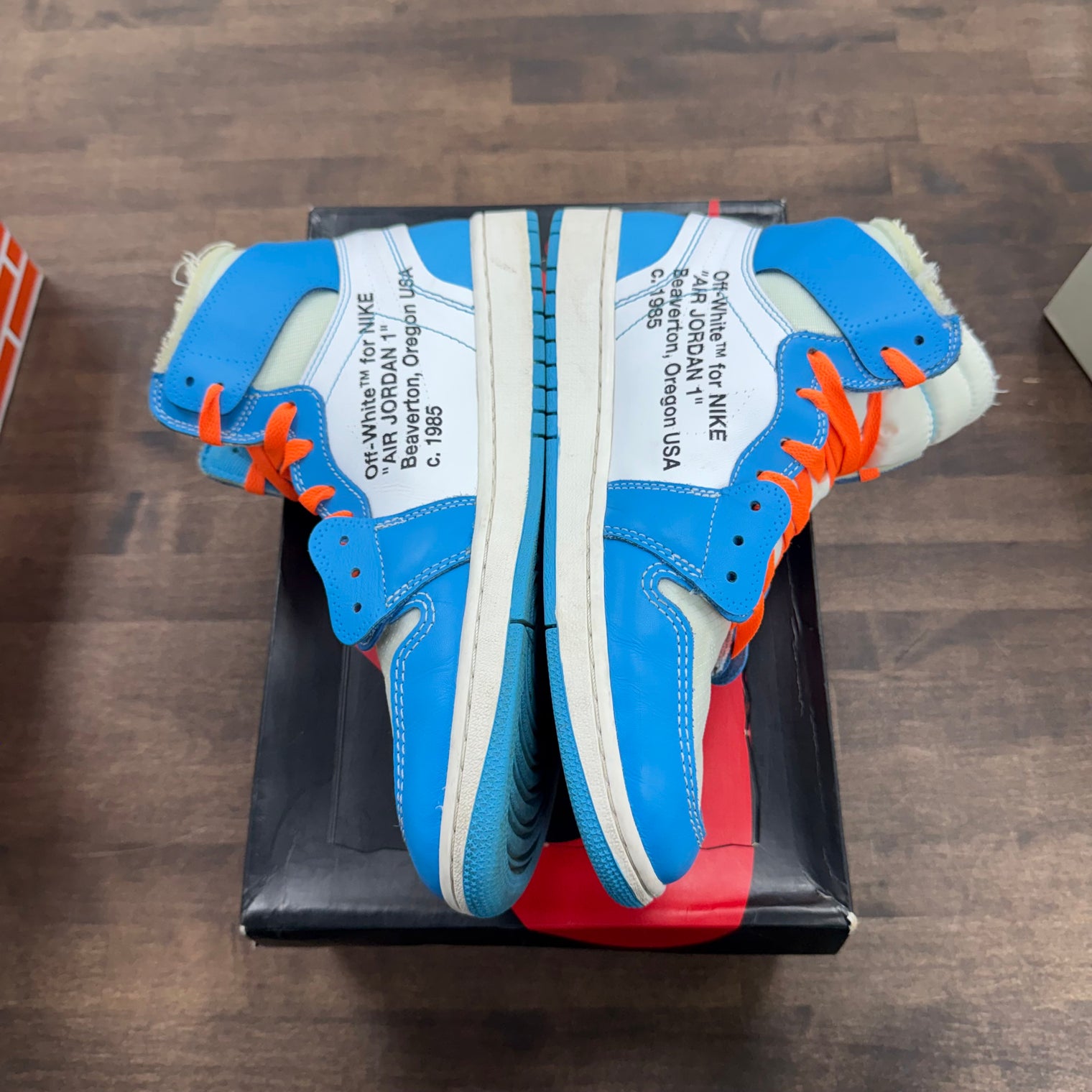 Off-White University Blue Jordan 1 High (USED)