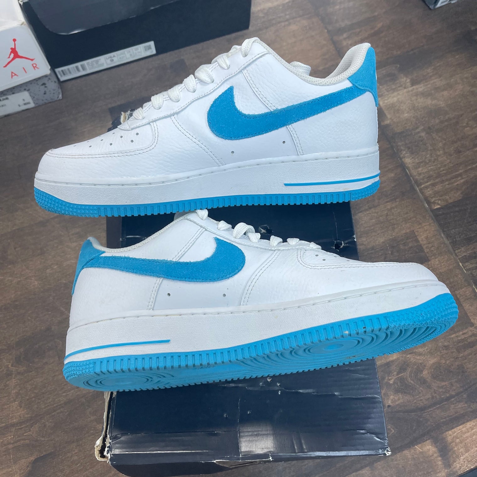 Looney Tunes Nike Air Force 1 Low (USED)