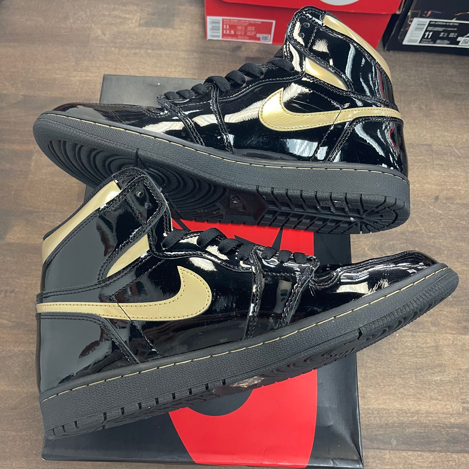 Black Metallic Jordan 1 High (USED)