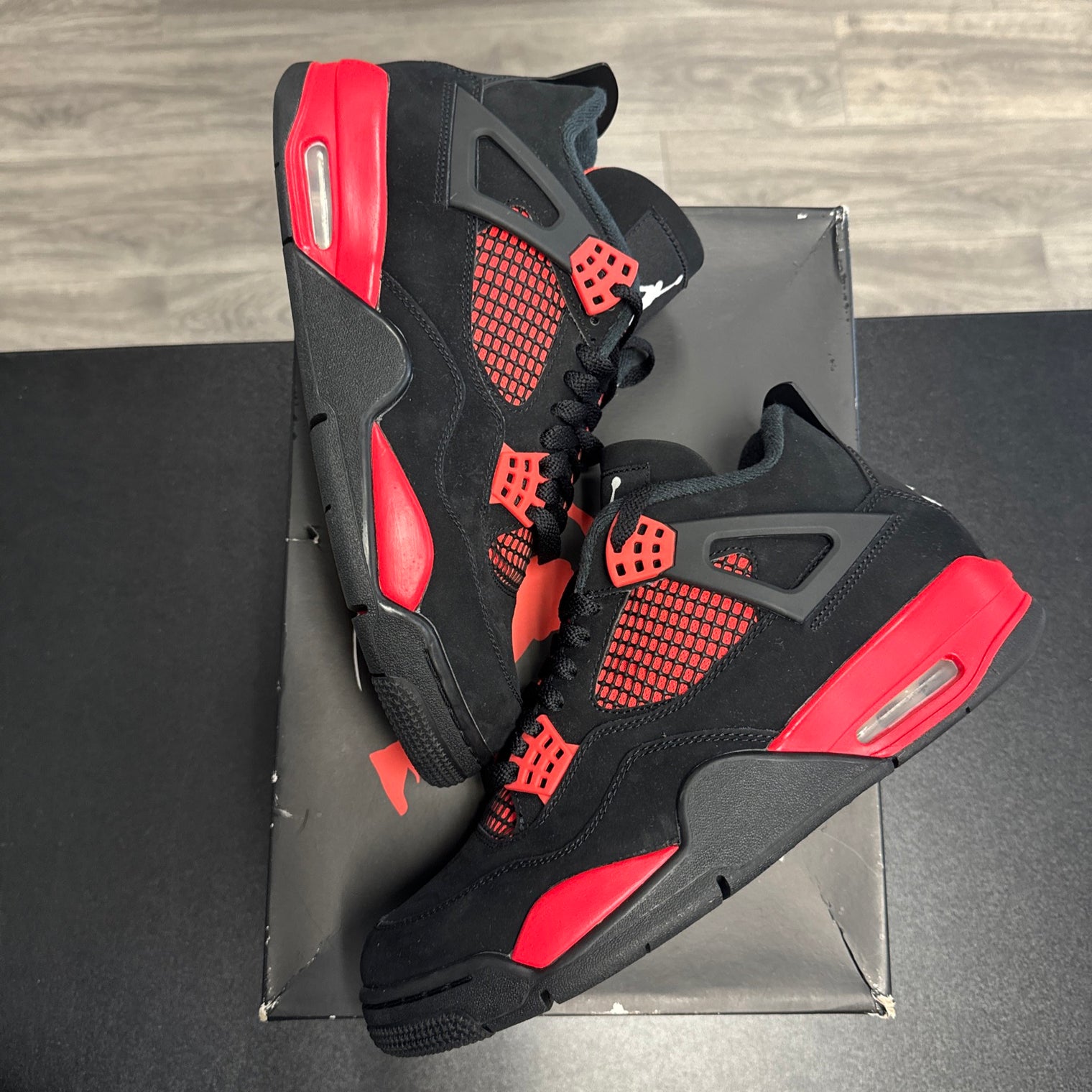 Red Thunder Jordan 4 Retro (USED)
