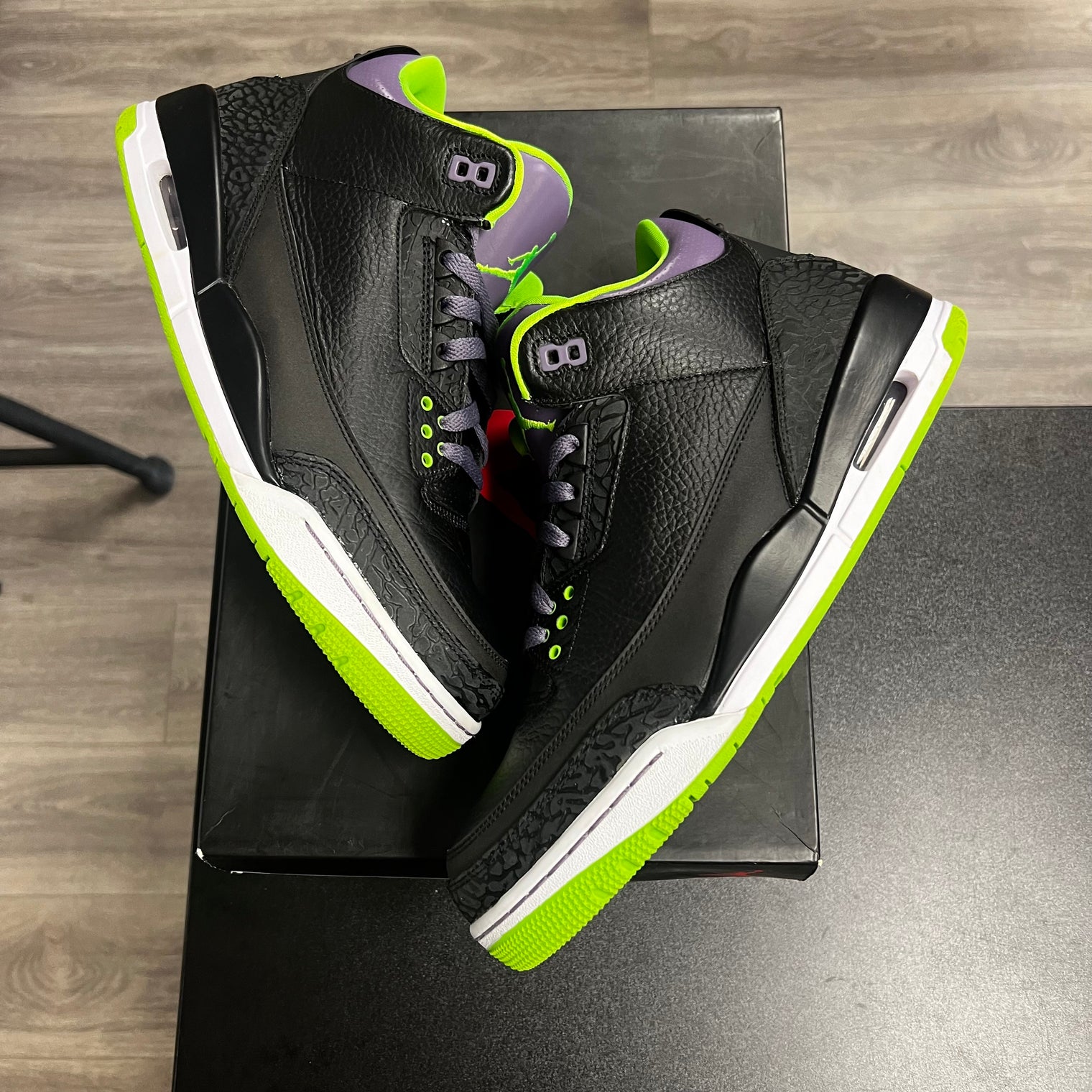 Jordan Retro 3 Joker (USED)