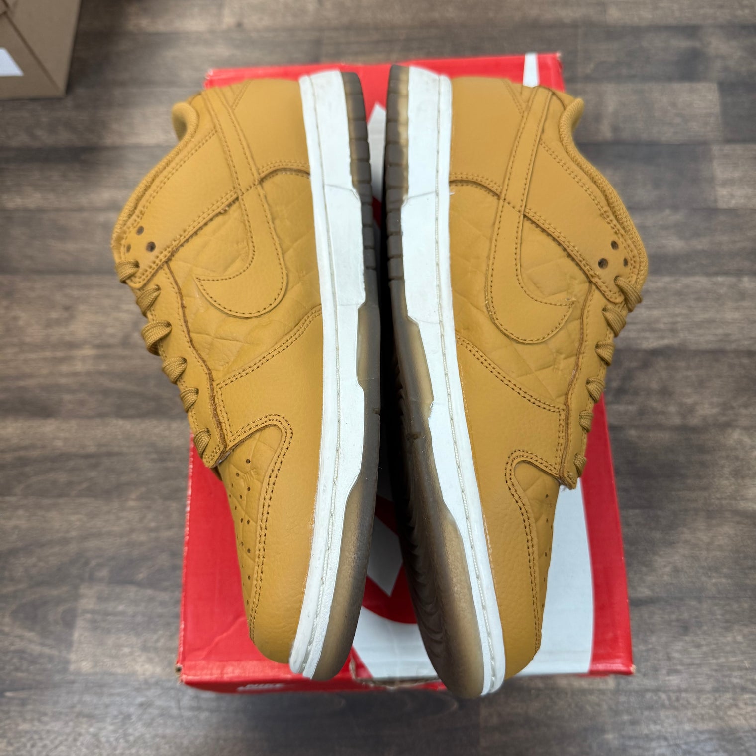 (W) Quilted Wheat Dunk Low (USED)