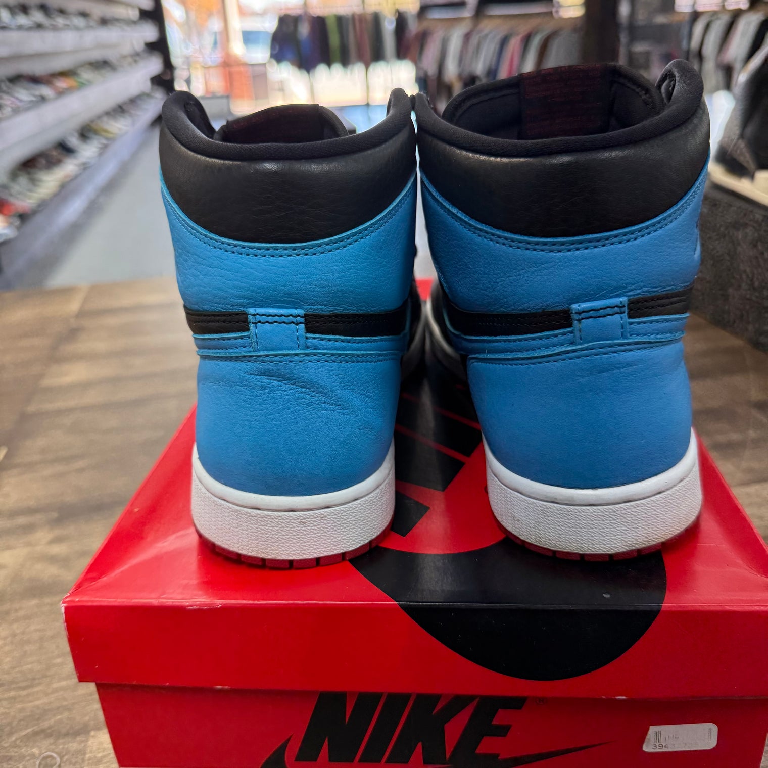 NC to Chi Jordan 1 Retro High (Women's) (USED)