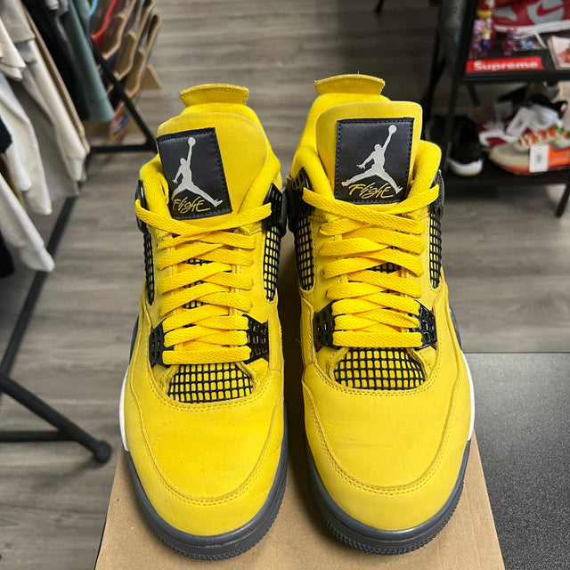 Lighting Jordan 4 Retro (USED, no box)