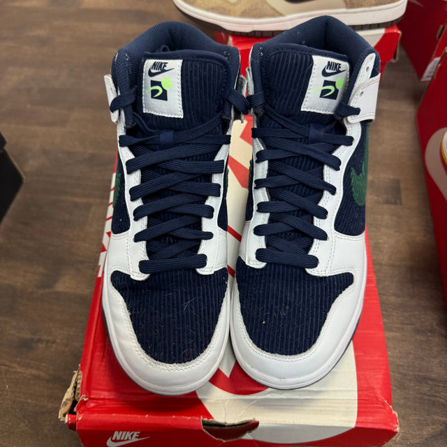 Sports Specialties White Navy Dunk High (USED)