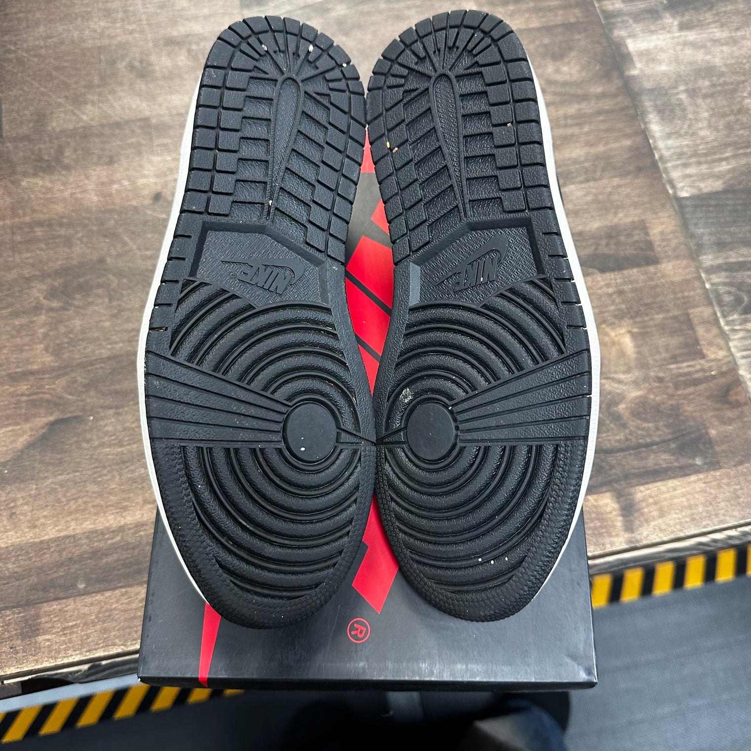 Shadow Jordan 1 Low (2015) (USED)