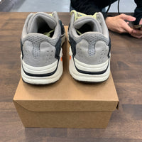 Waverunner Yeezy 700 (USED,NO BOX)