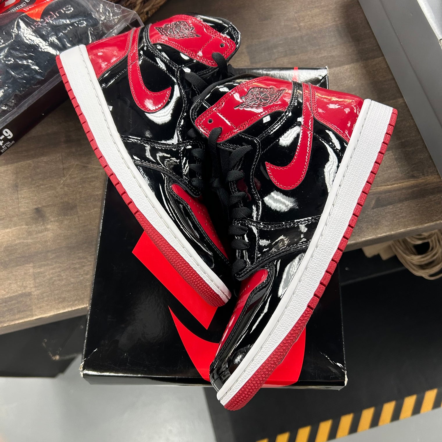 Patent Bred Jordan 1 High (Lightly Worn)