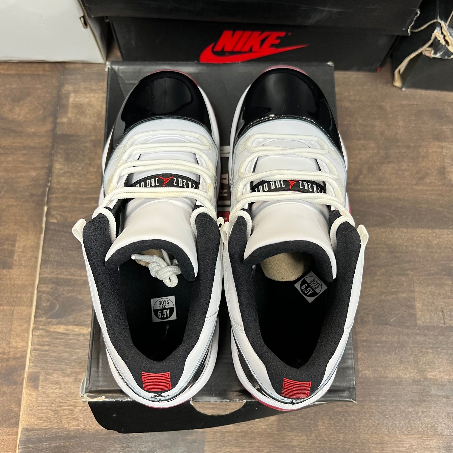(GS) Concord Bred Jordan 11 Low (USED)