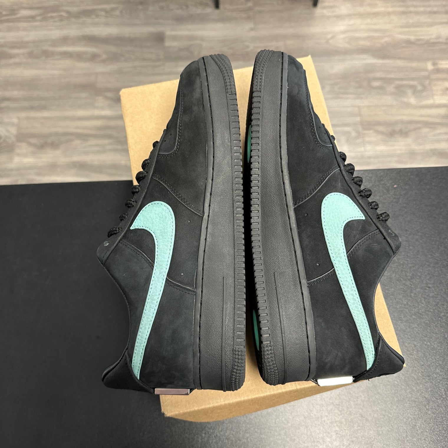 Nike Air Force 1 Low x Tiffany & Co. 1837 (USED, no box)