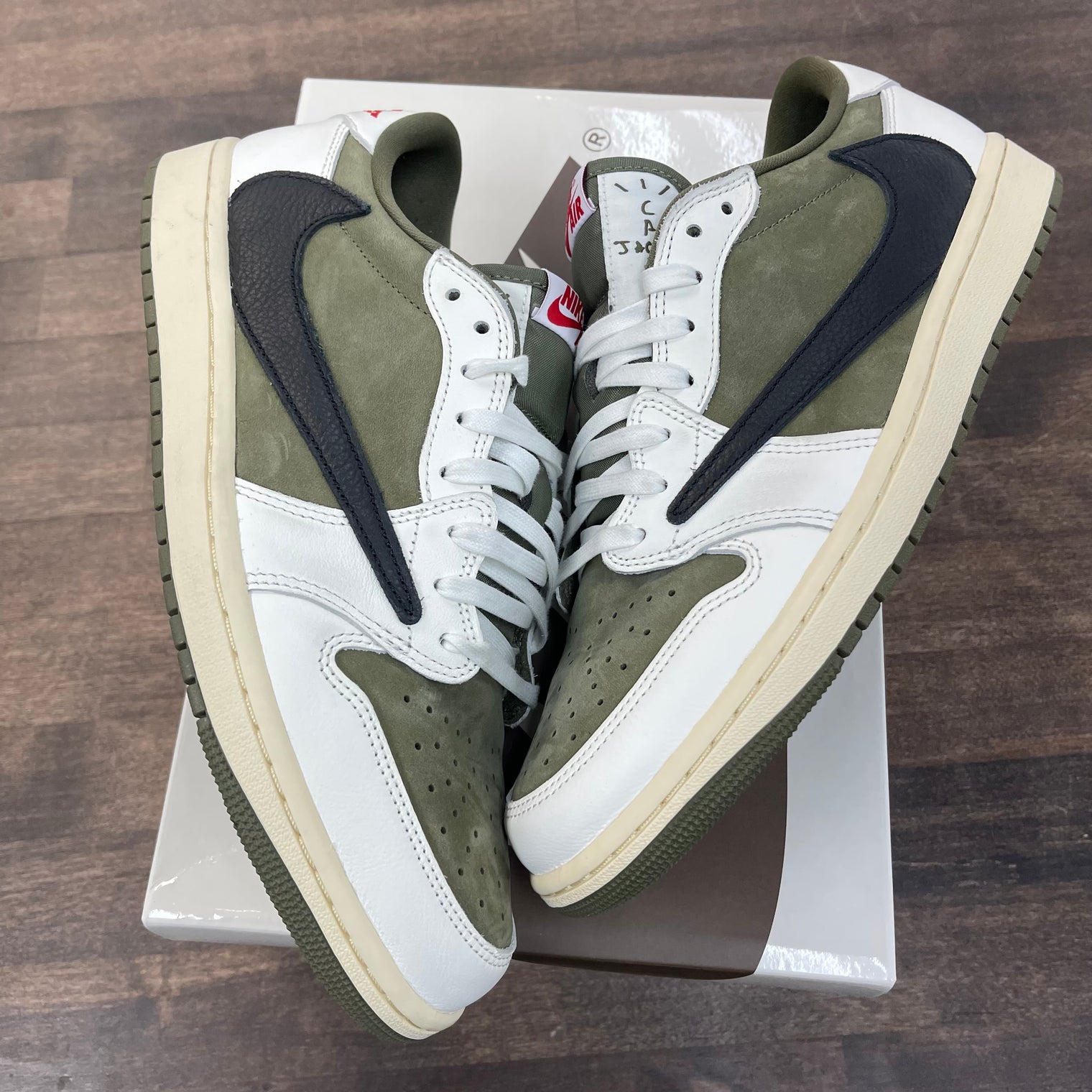 Travis Scott Medium Olive Jordan 1 Low (USED)