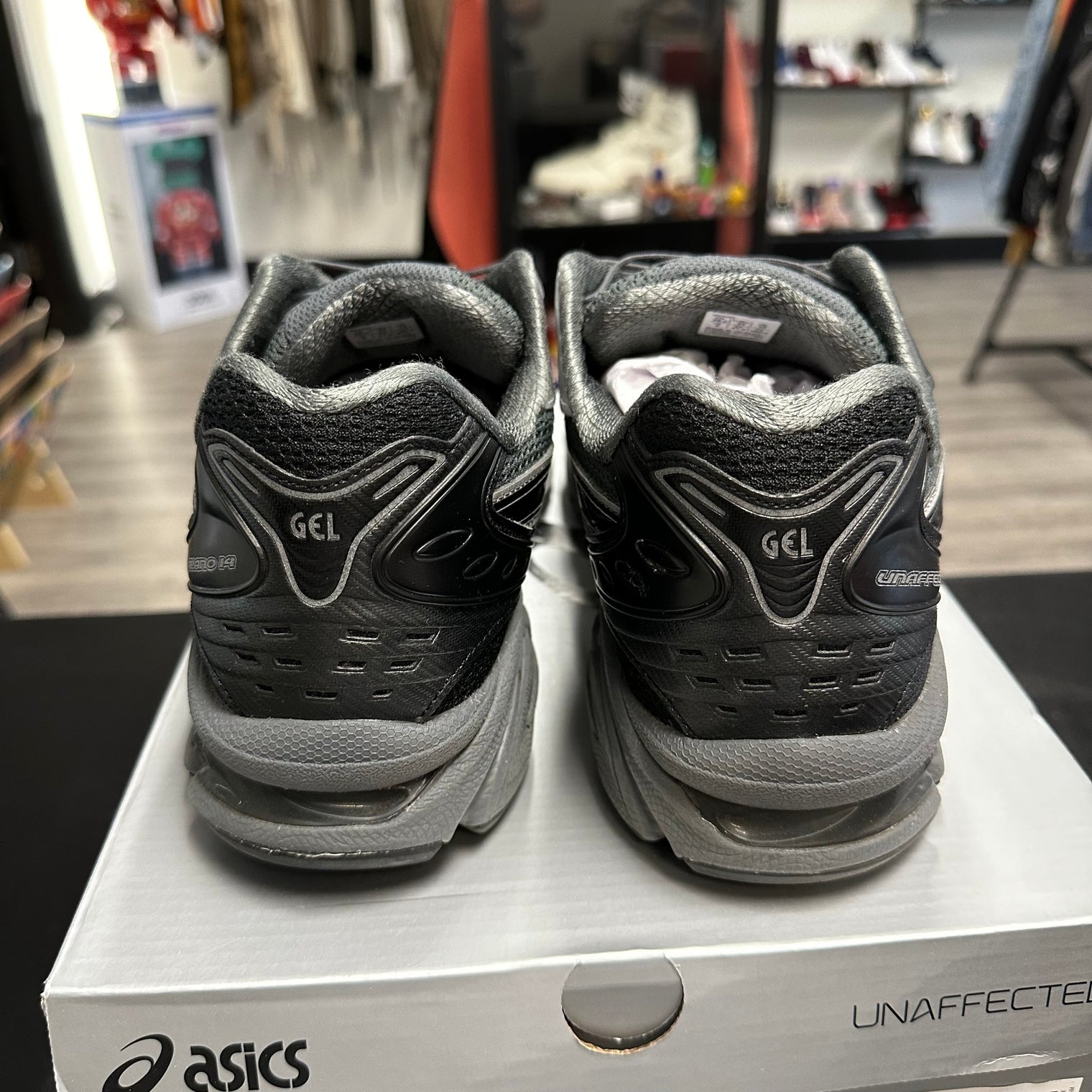 Unaffected ASICS Gel Kayano 14 Black Silver (USED)