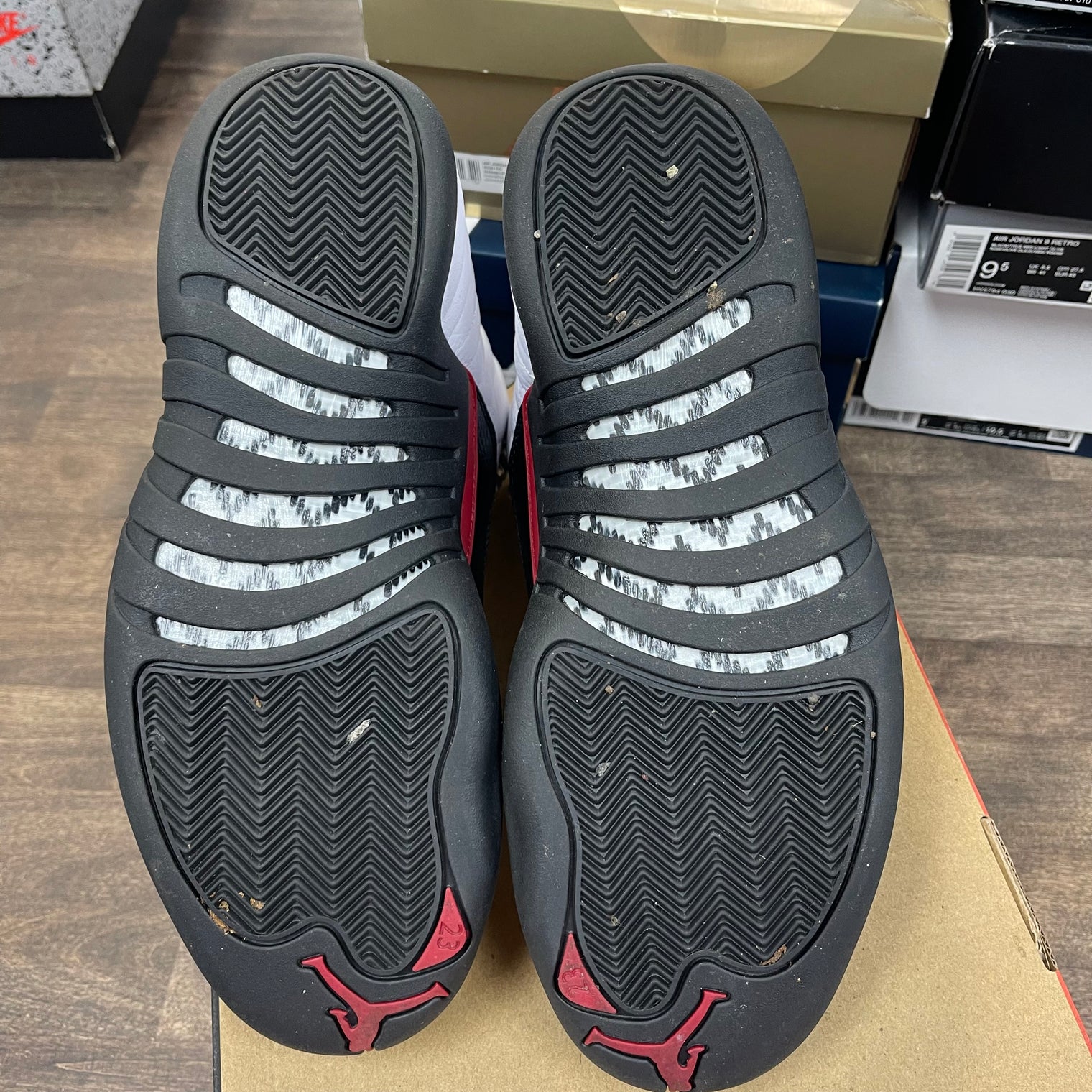 Taxi Flip Jordan 12 (USED)