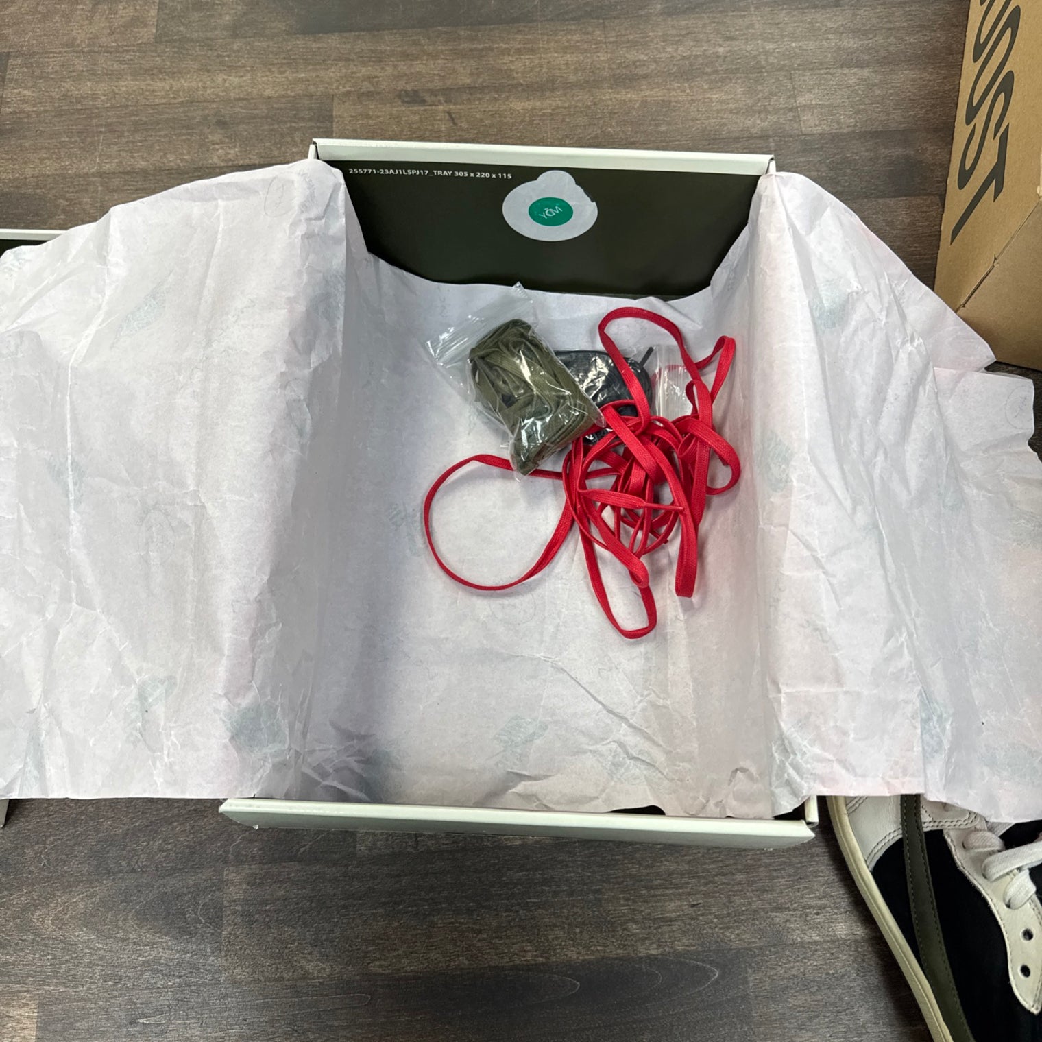(W) Olive Travis Scott Jordan 1 Low (USED)