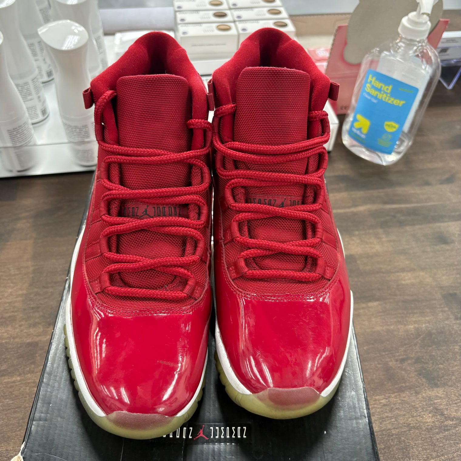 Win like 96 Jordan 11 Retro (USED)