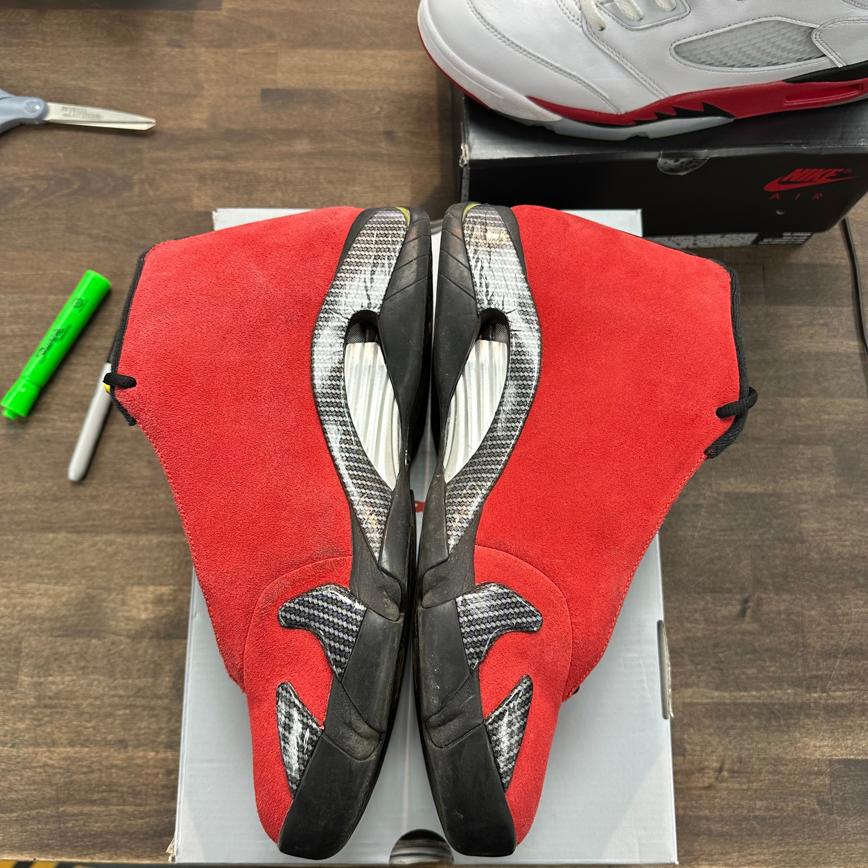 Jordan 14 Retro Ferrari (2025) (US 11.5) (USED) Size 11.5 (Pre-Owned) - Image 2