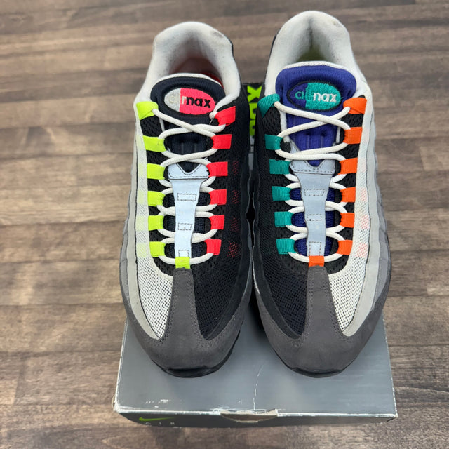 What the Air Max Nike Air Max 95 (USED)