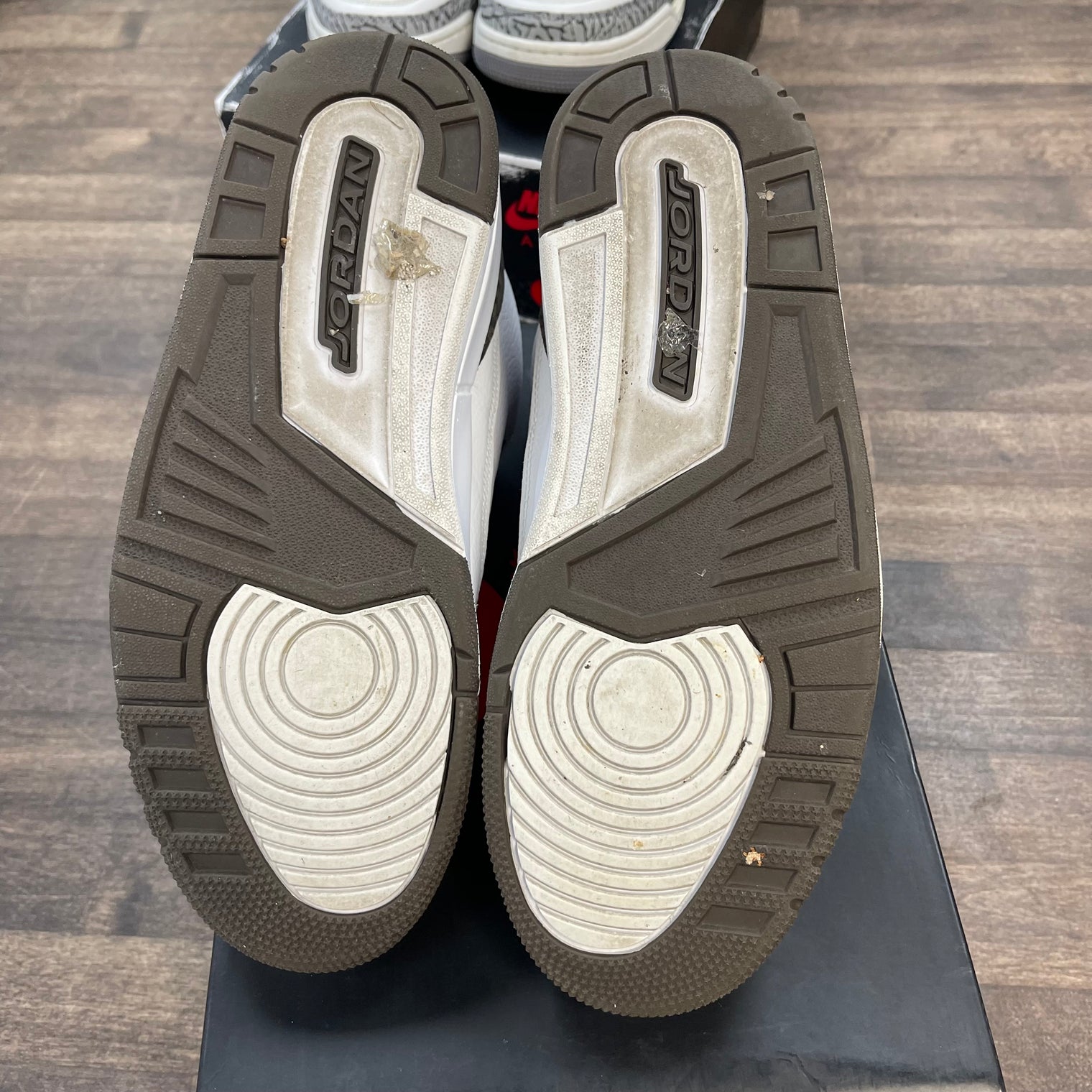 Mocha Jordan 3 (2018) (USED)