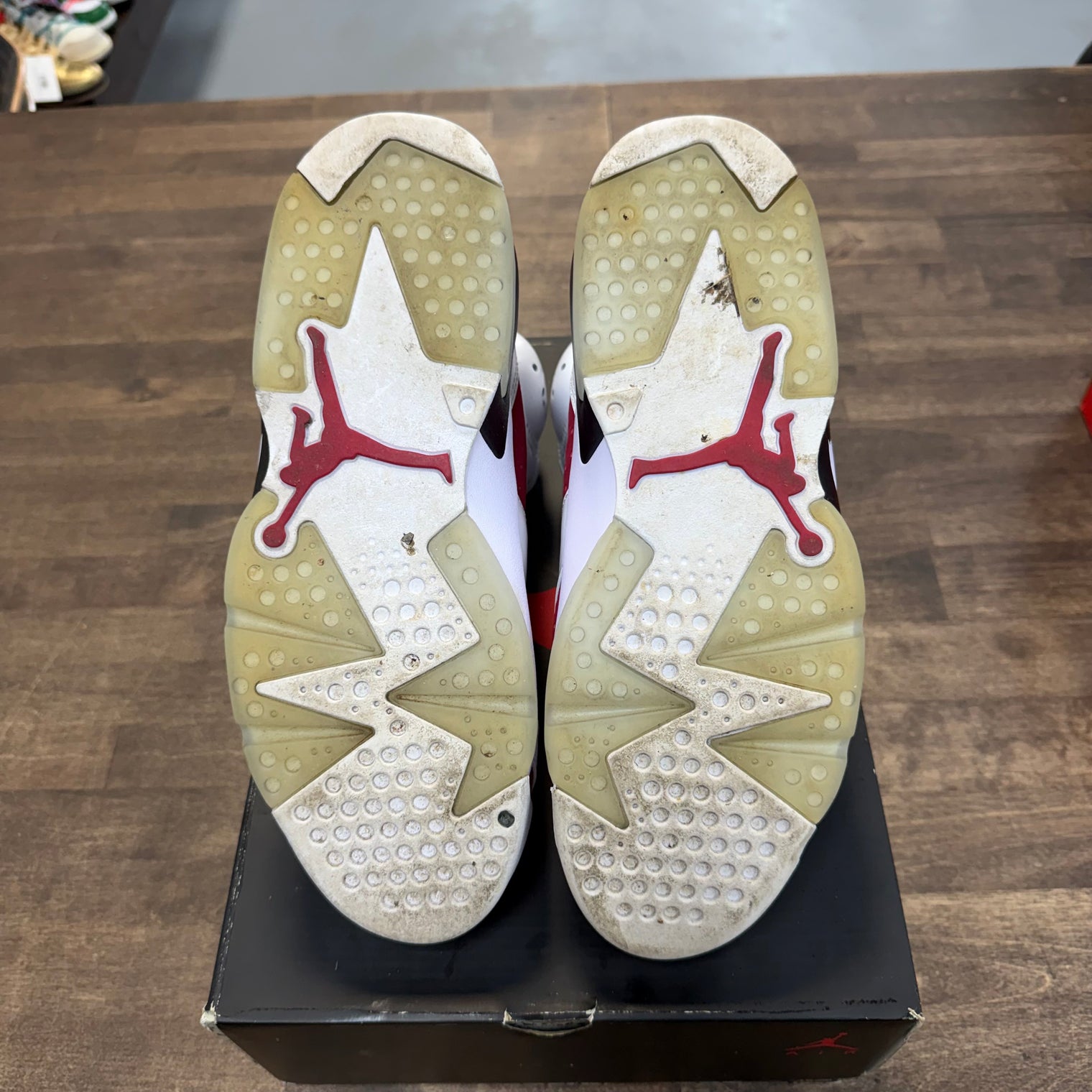 Carmine Jordan 6 Retro (2021) (USED)