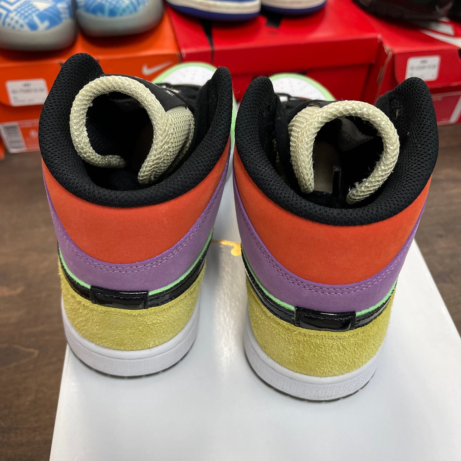 Multi-Color Jordan 1 Mid SE (W) (USED)