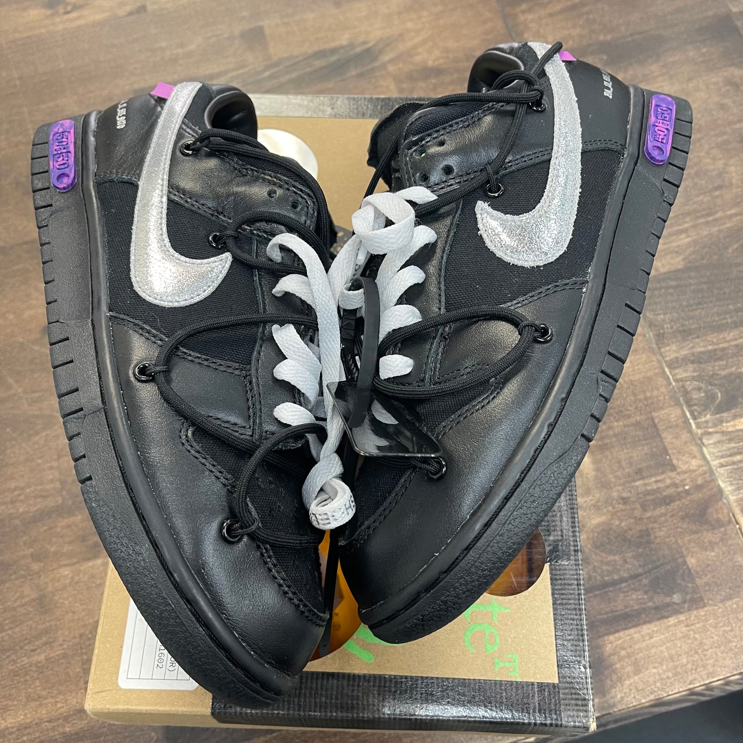 Lot 50 of 50 Off-White Dunk Low (USED)