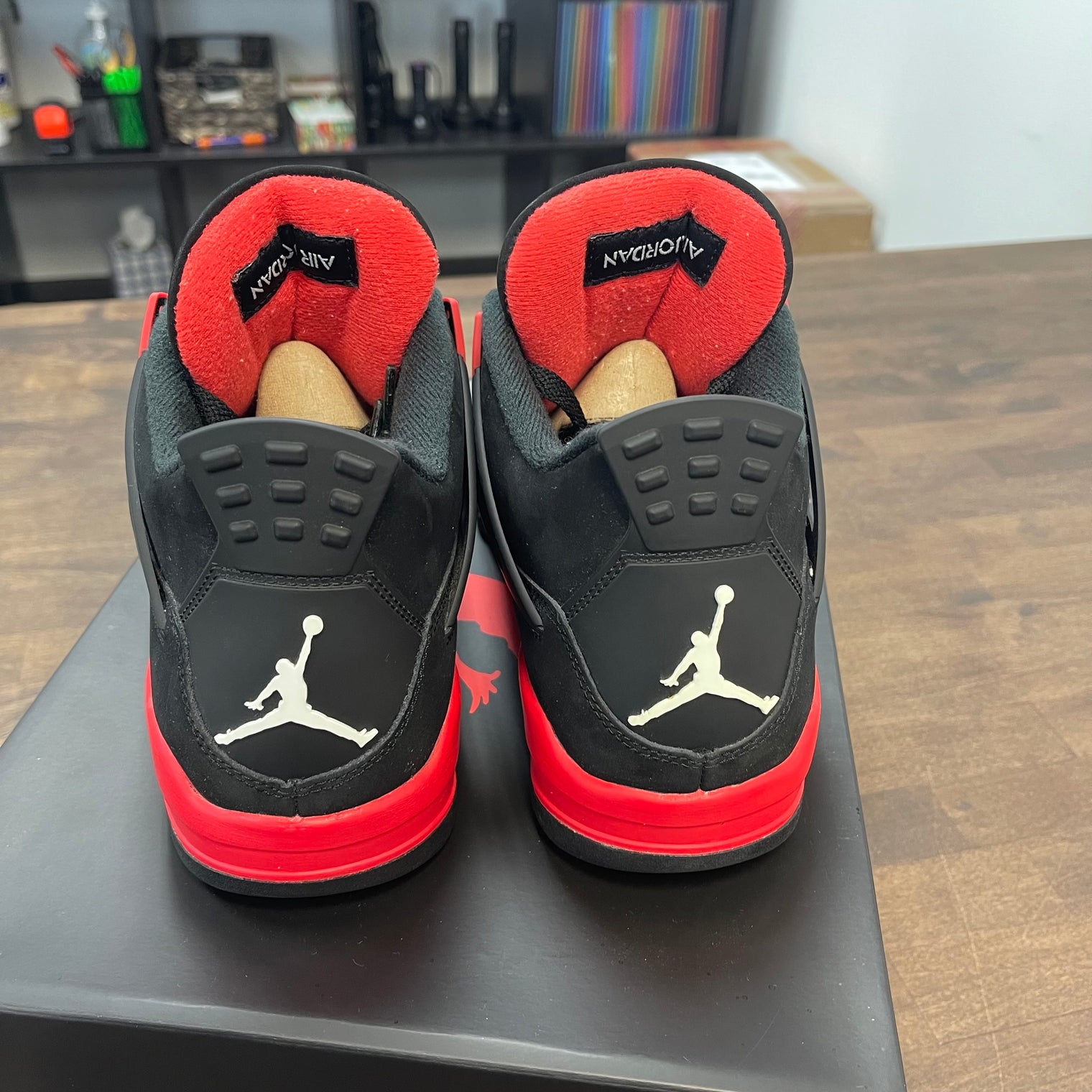 Red Thunder Jordan 4 (USED)