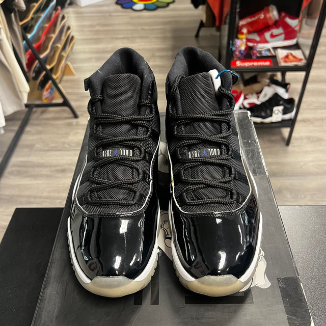 Space Jam Jordan 11 Retro (2016) (USED)
