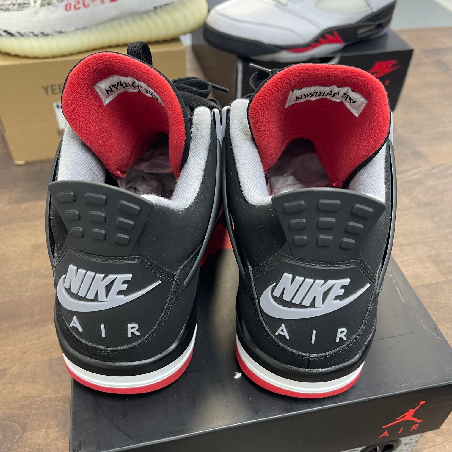 Bred Jordan 4 (2019) (USED)
