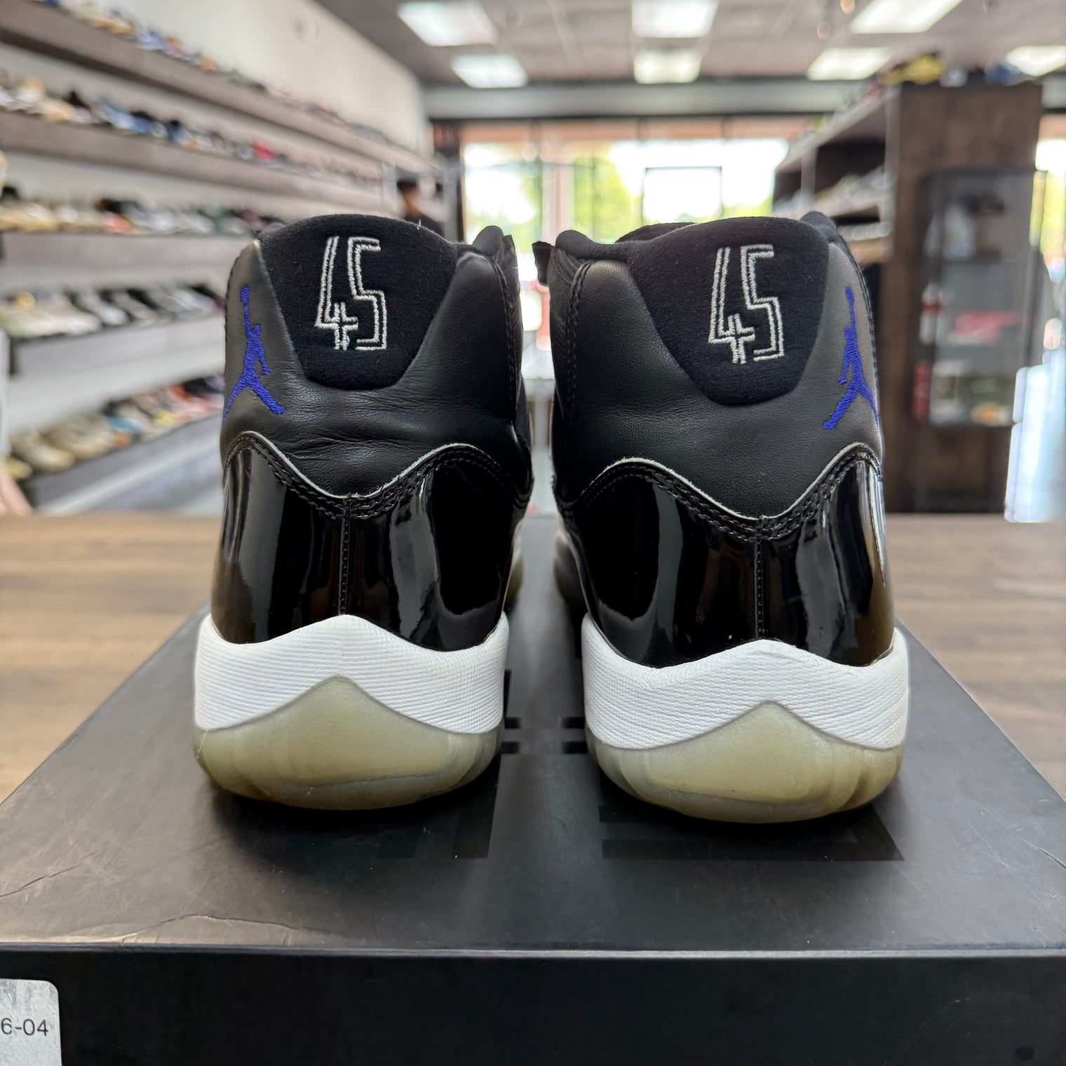 Space Jam Jordan 11 (USED)