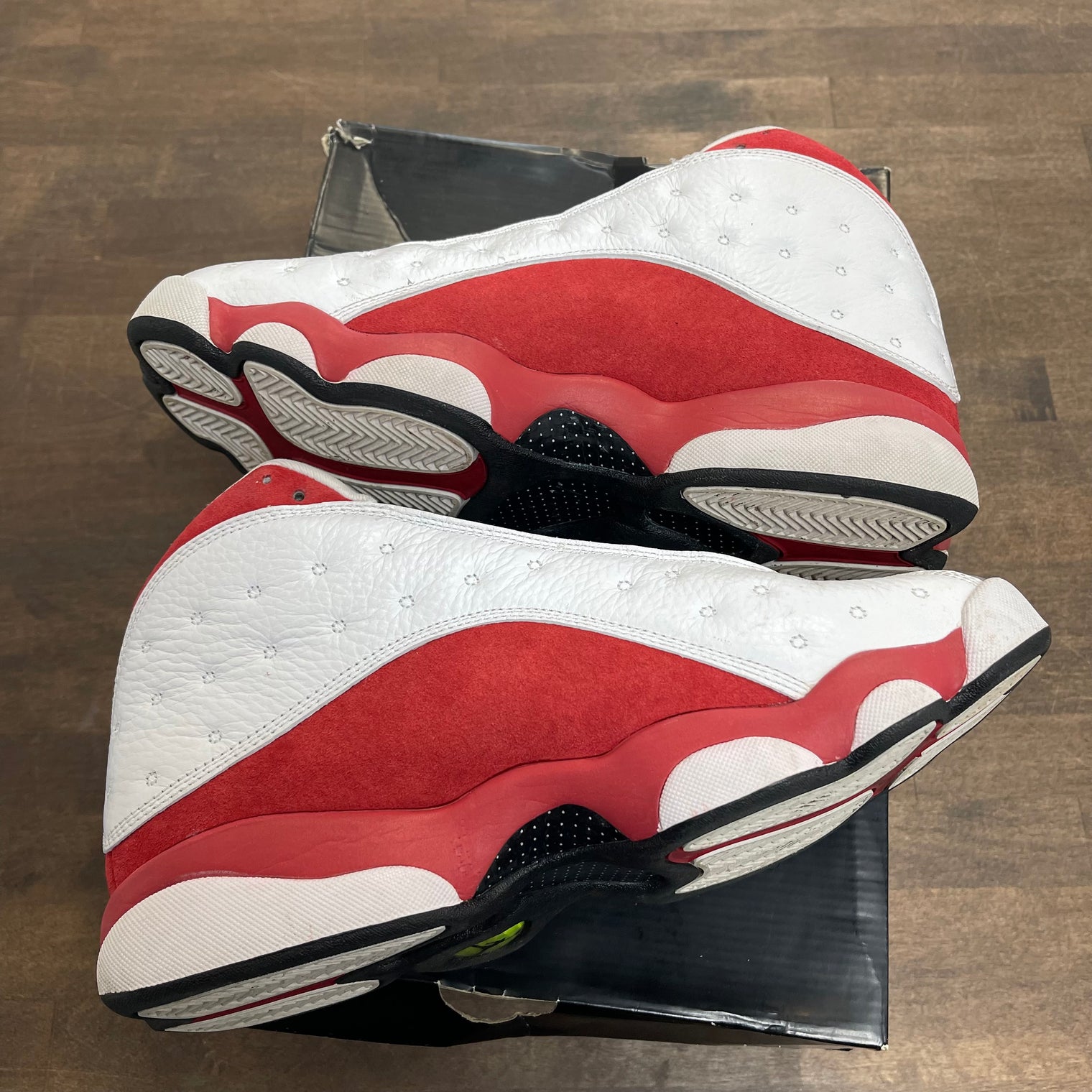 Grey Toe Jordan 13 (USED)