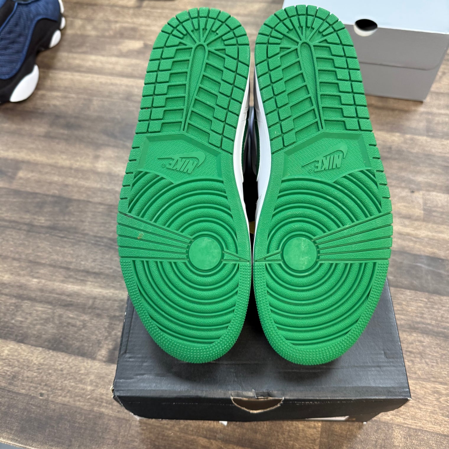 Grey Green Jordan 1 Mid SE (USED)