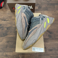 Mauve Yeezy 700 (USED, No Box)