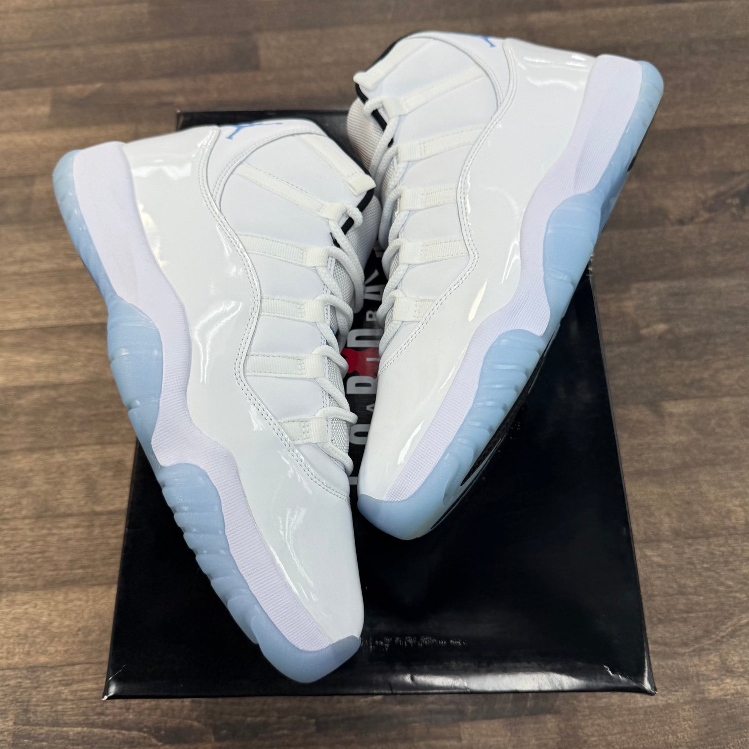 Legend Blue Jordan 11 2024 (USED)