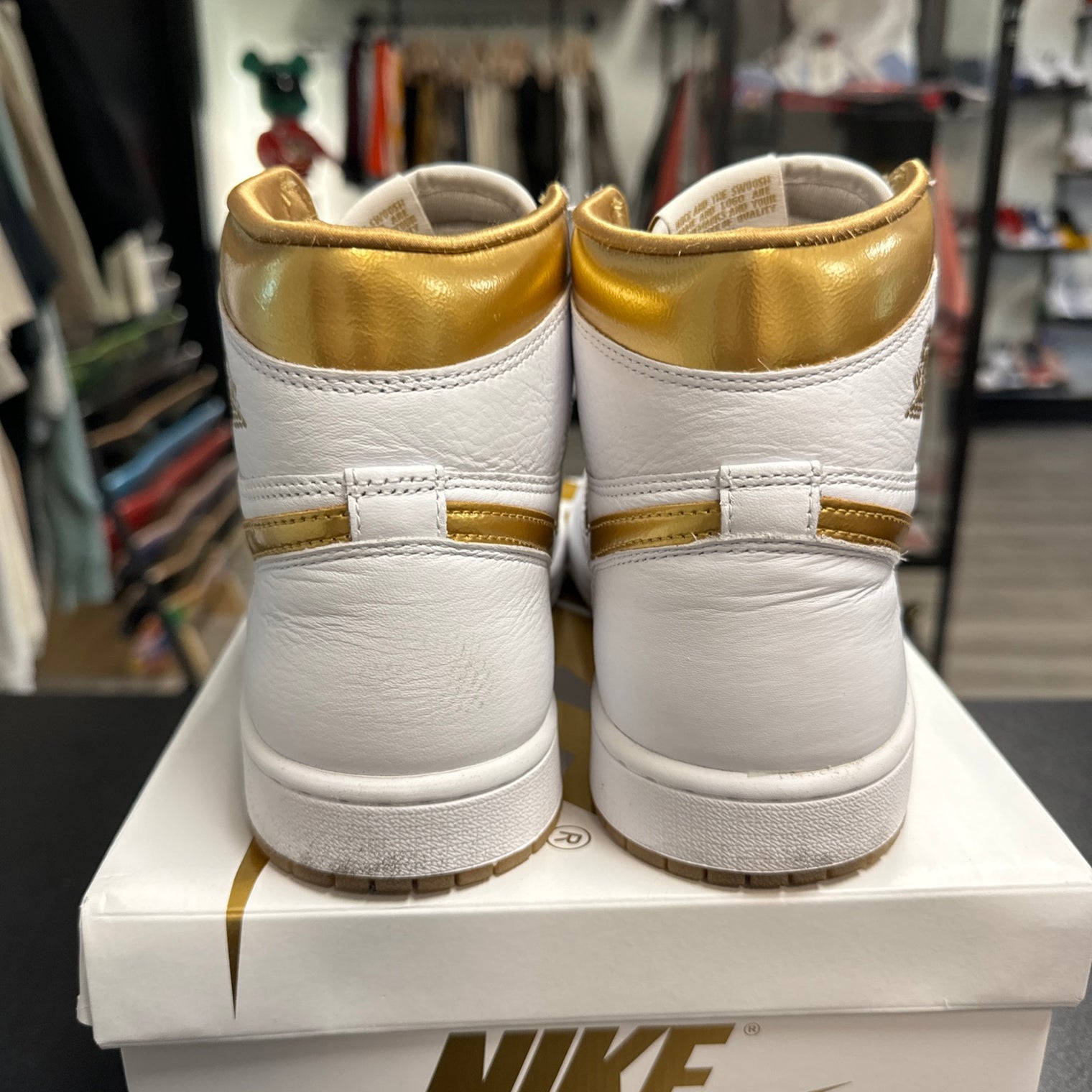 Metallic Gold Jordan 1 High (W) (USED)