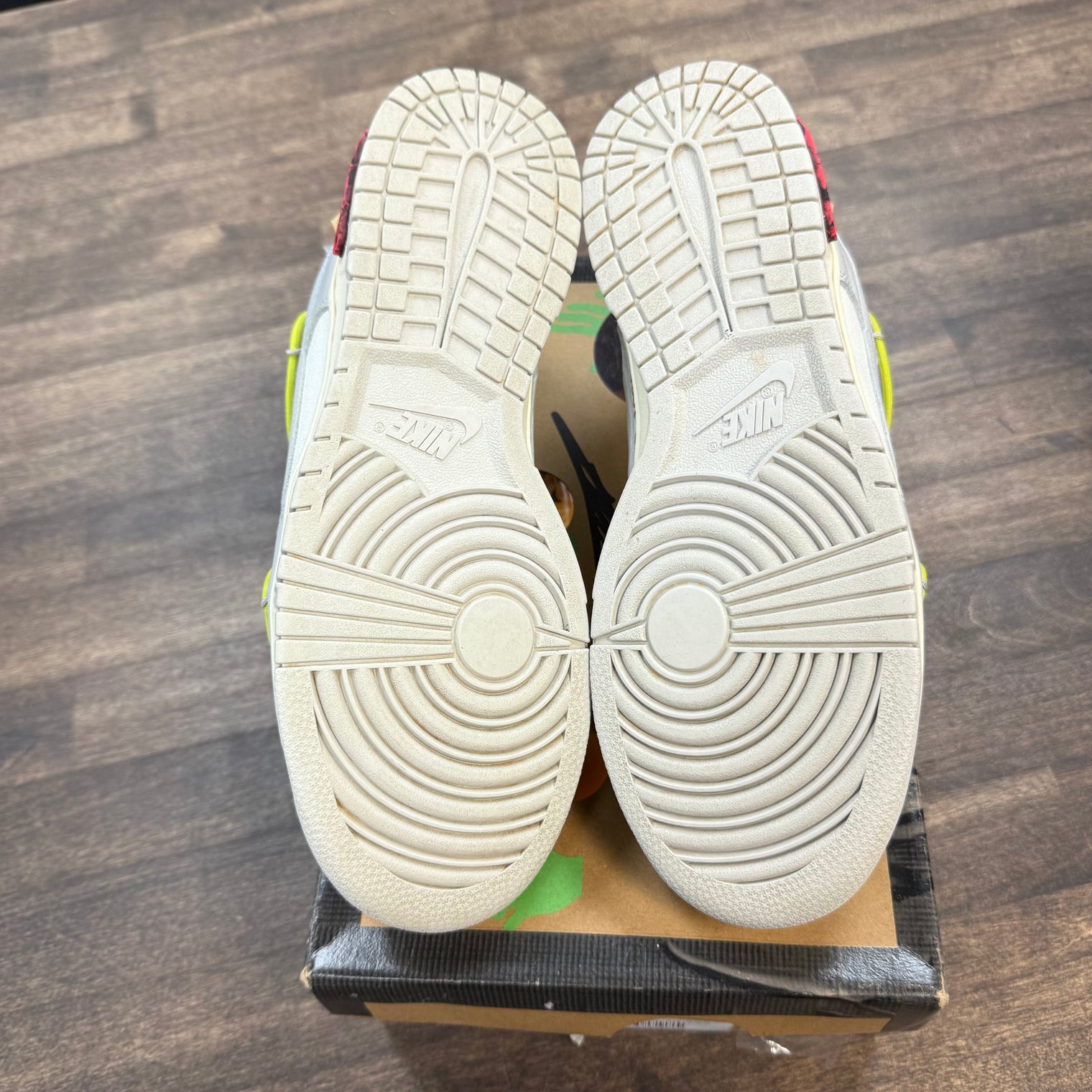 Lot 8 of 50 Off-White Dunk Low (USED)