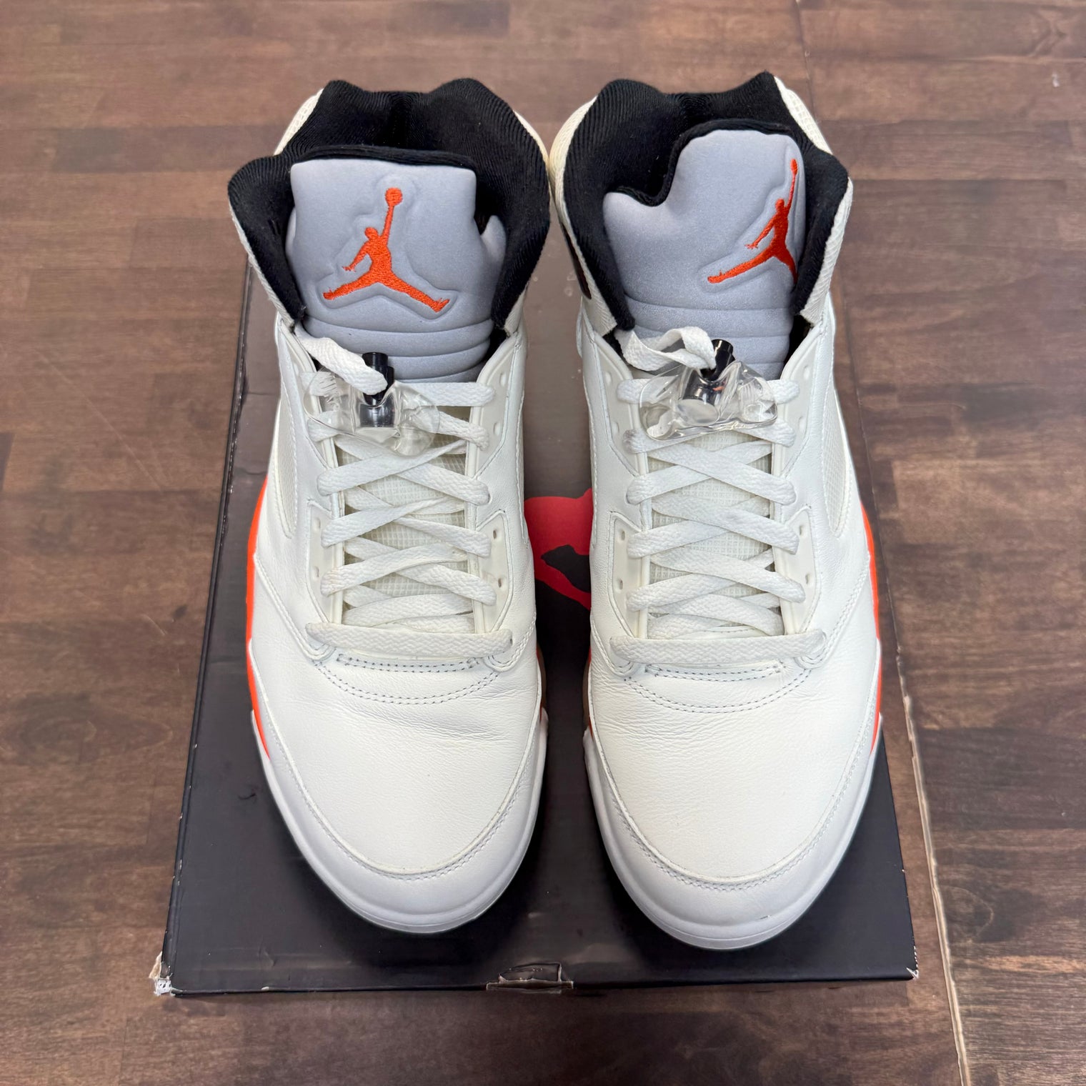 Shattered Backboard Jordan 5 (USED)