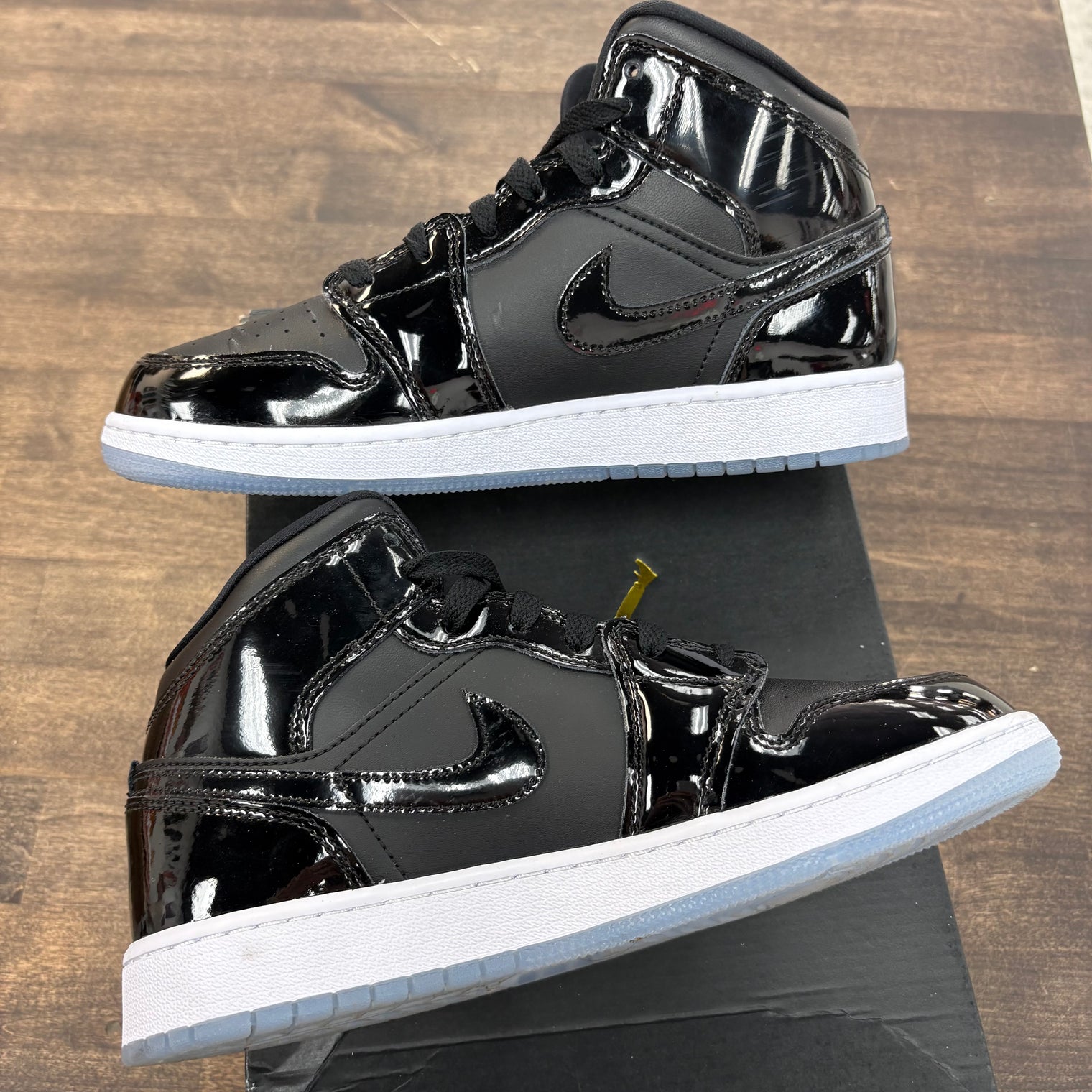 Space Jam Jordan 1 Mid (GS)(USED)