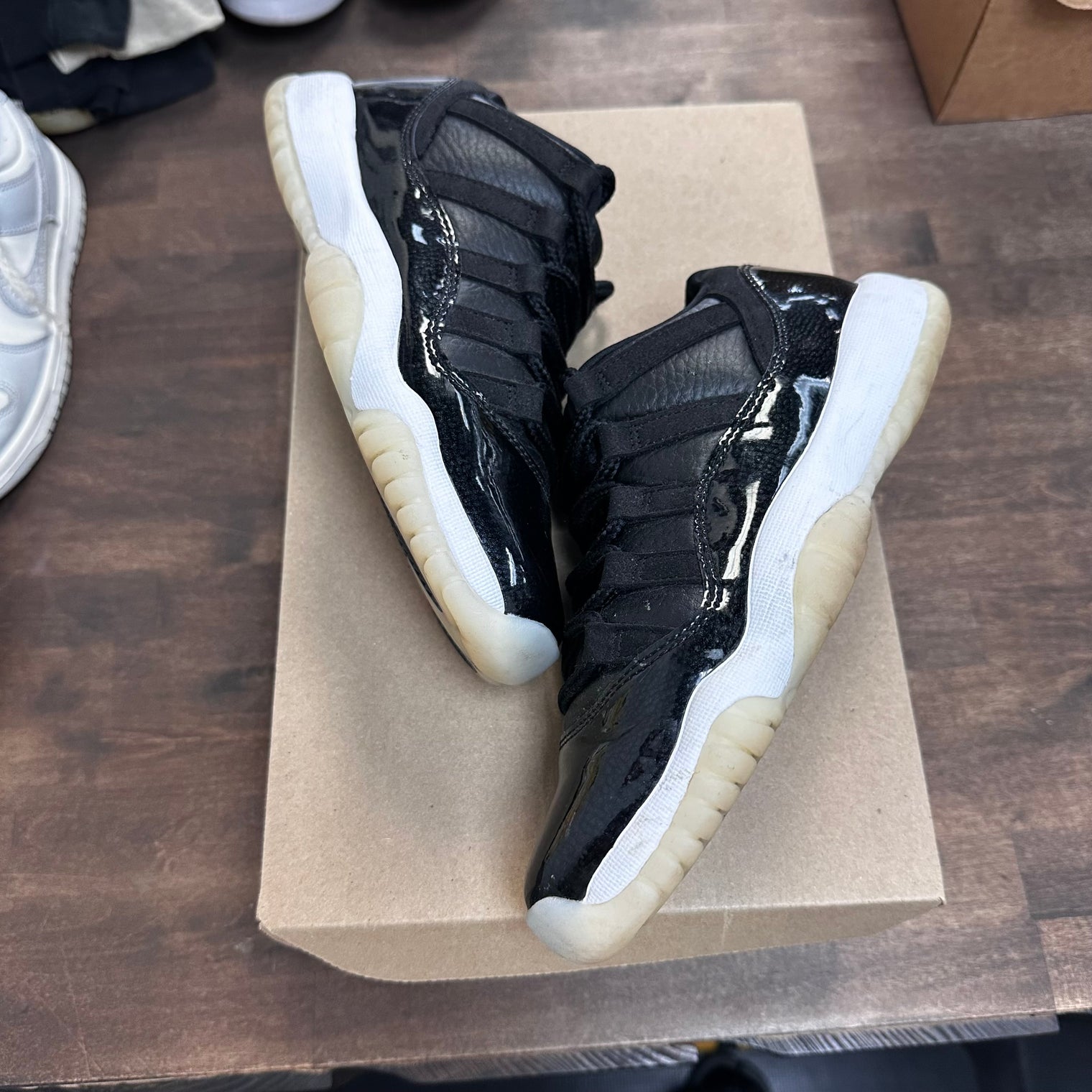 (GS) 72-10 Jordan 11 Low (USED, No Box)