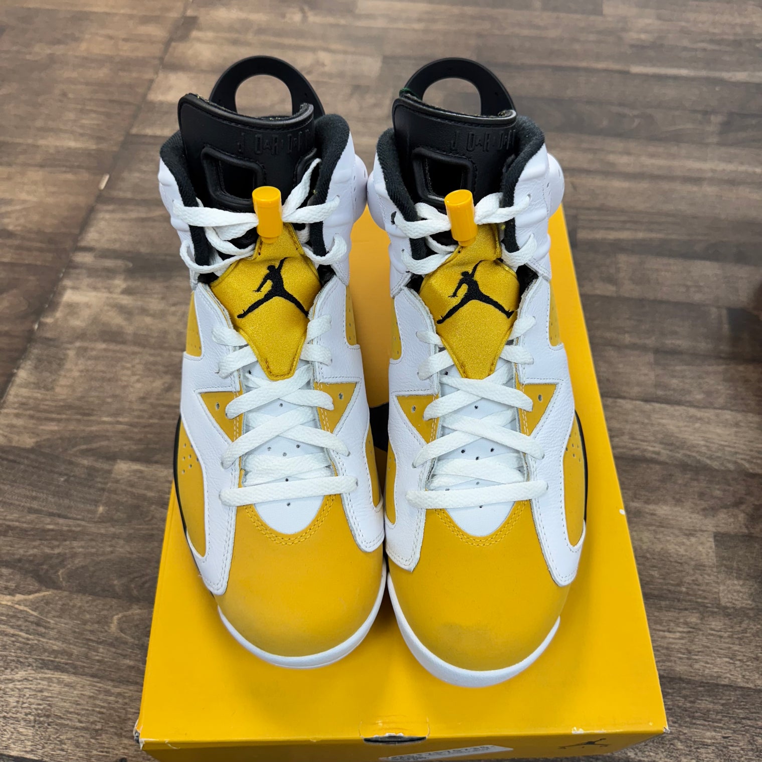 Ochre Jordan 6 Retro (USED)