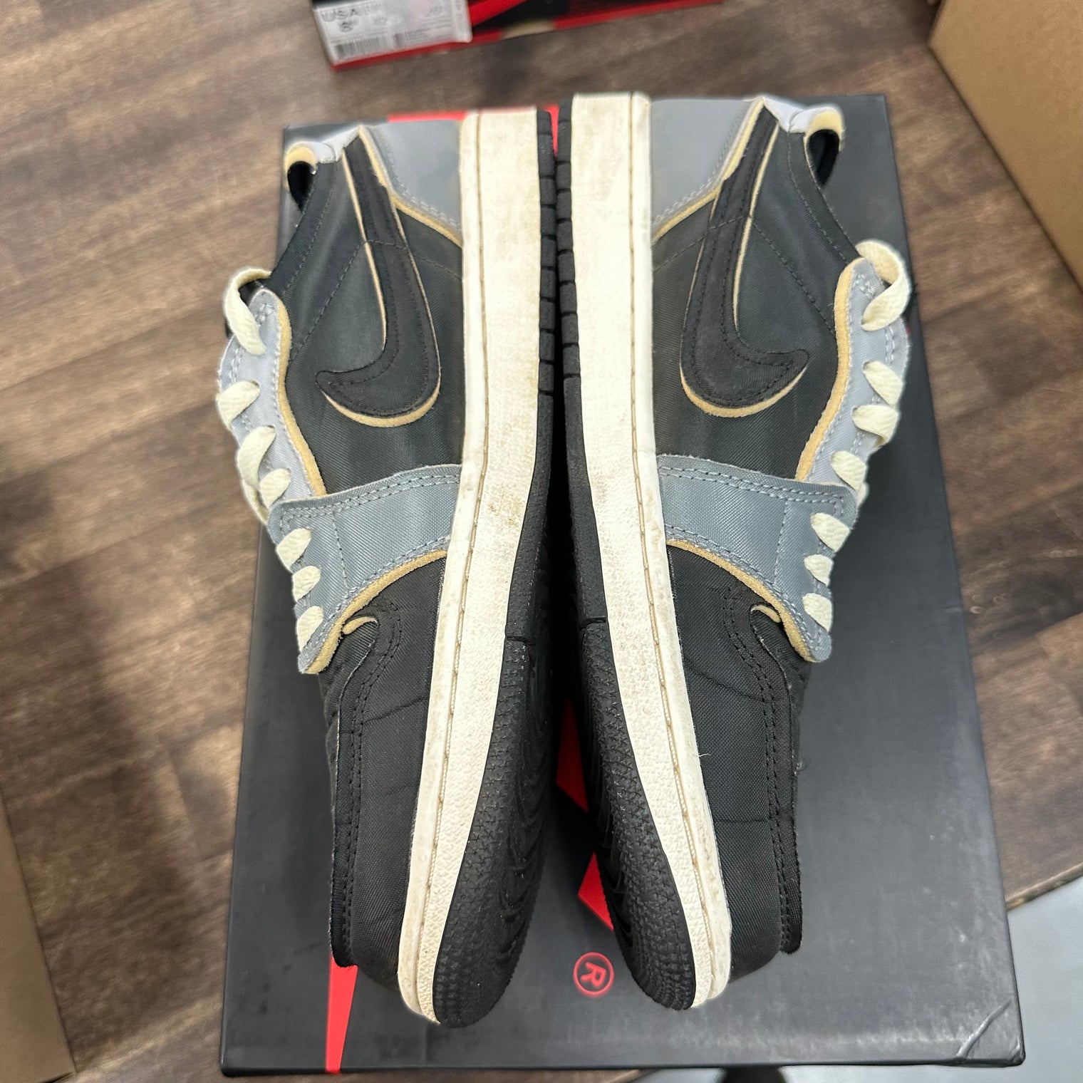 Black Smoke Grey Jordan 1 Low EX (USED)