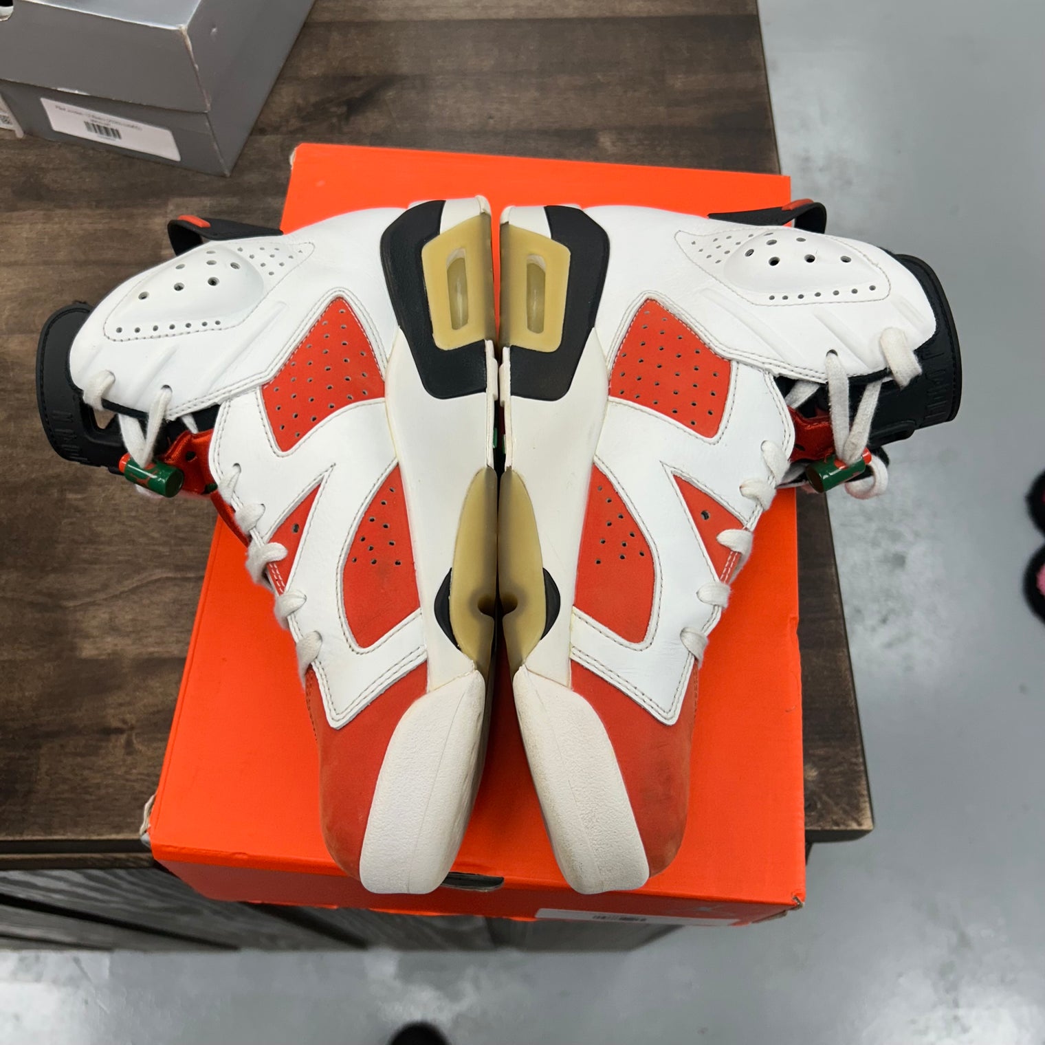 Gatorade Like Mike White Jordan 6 Retro (USED)